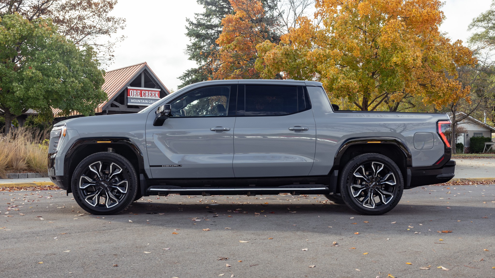 007 2024 GMC Sierra EV Denali