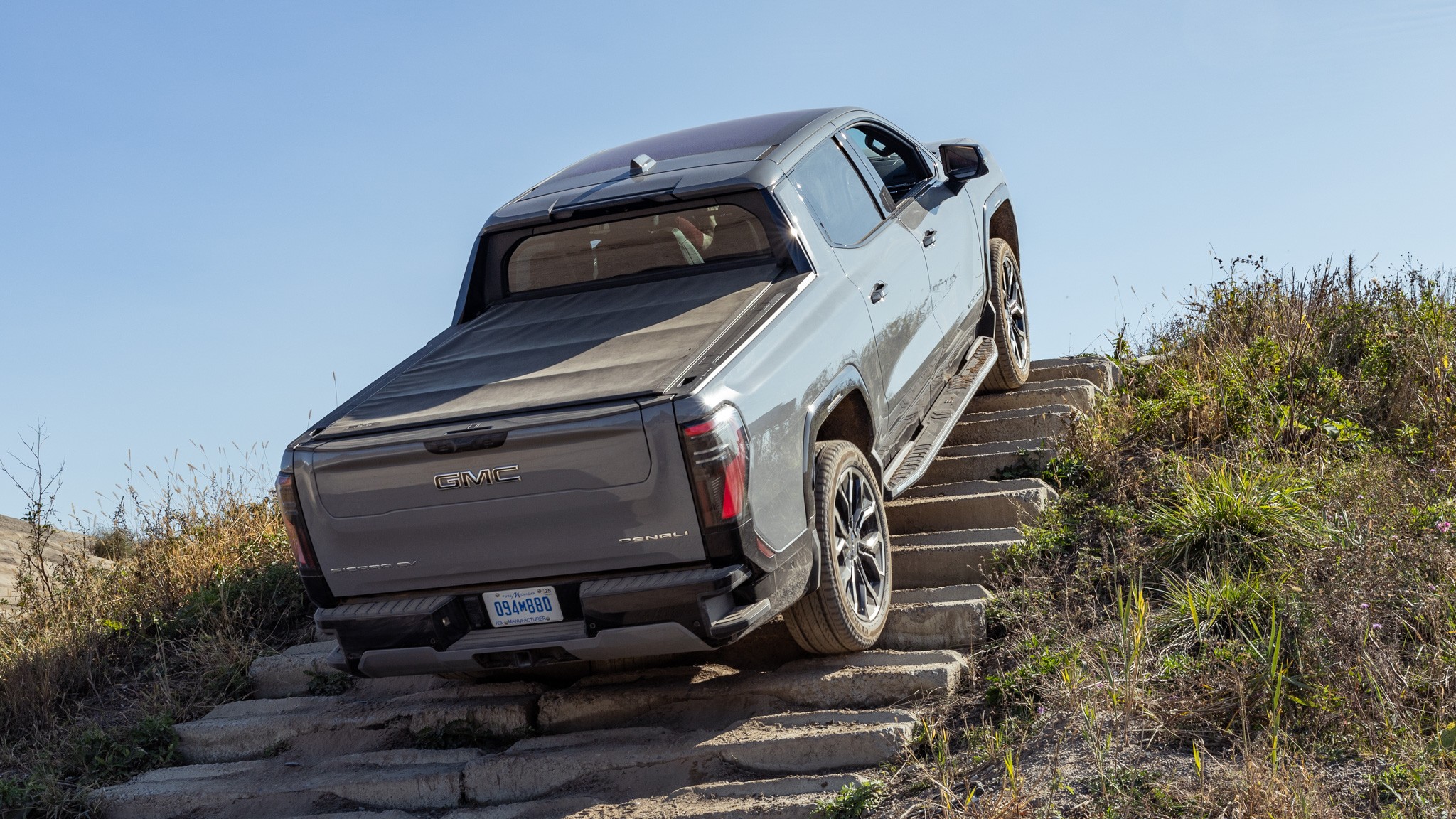 019 2024 GMC Sierra EV Denali