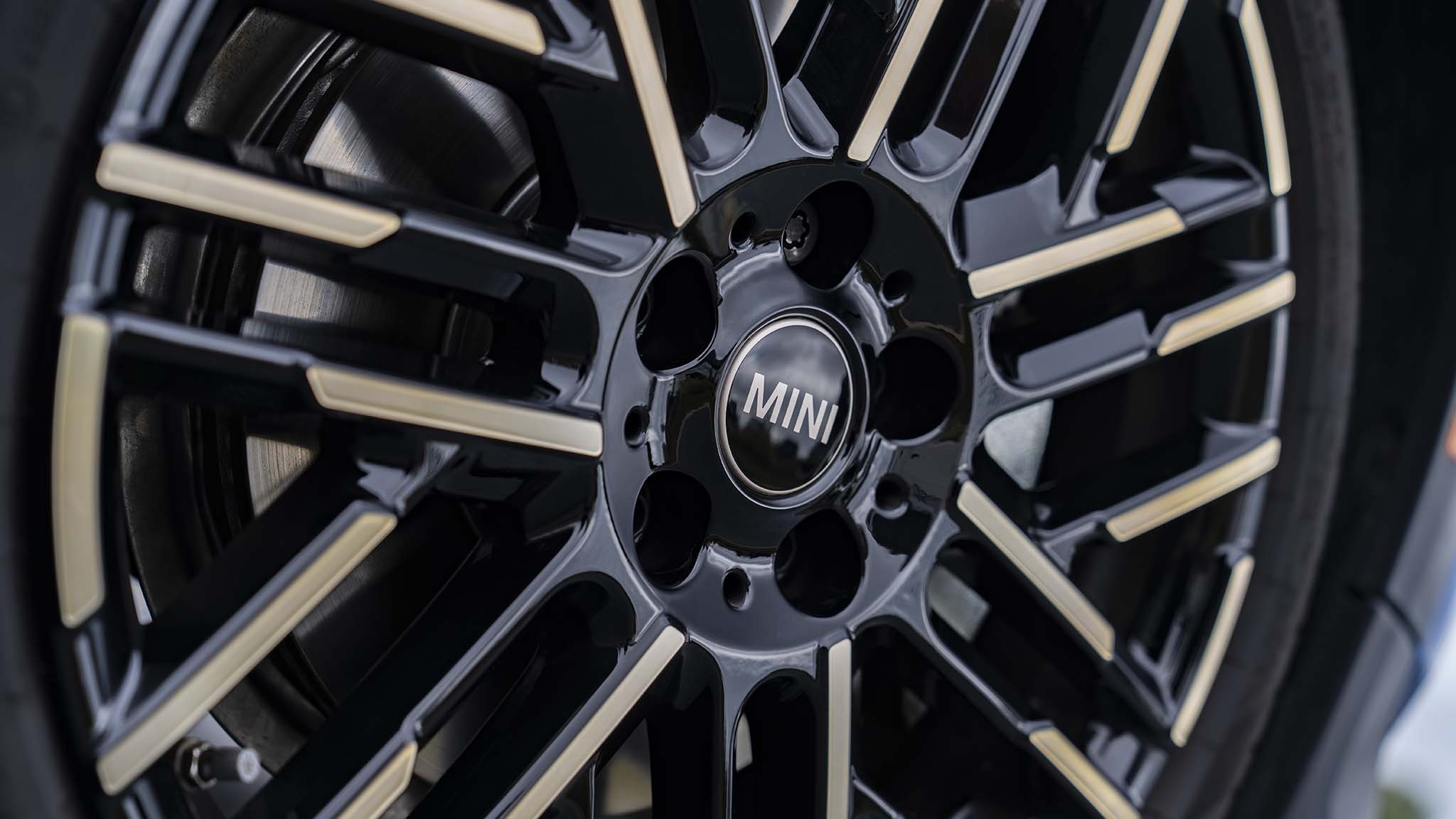 2025 Mini Cooper S Convertible 16