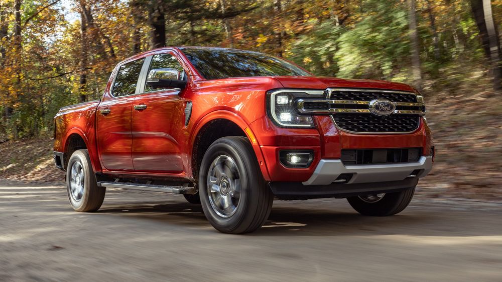 002 2024 Ford Ranger Lariat Front Three Quarter Motion