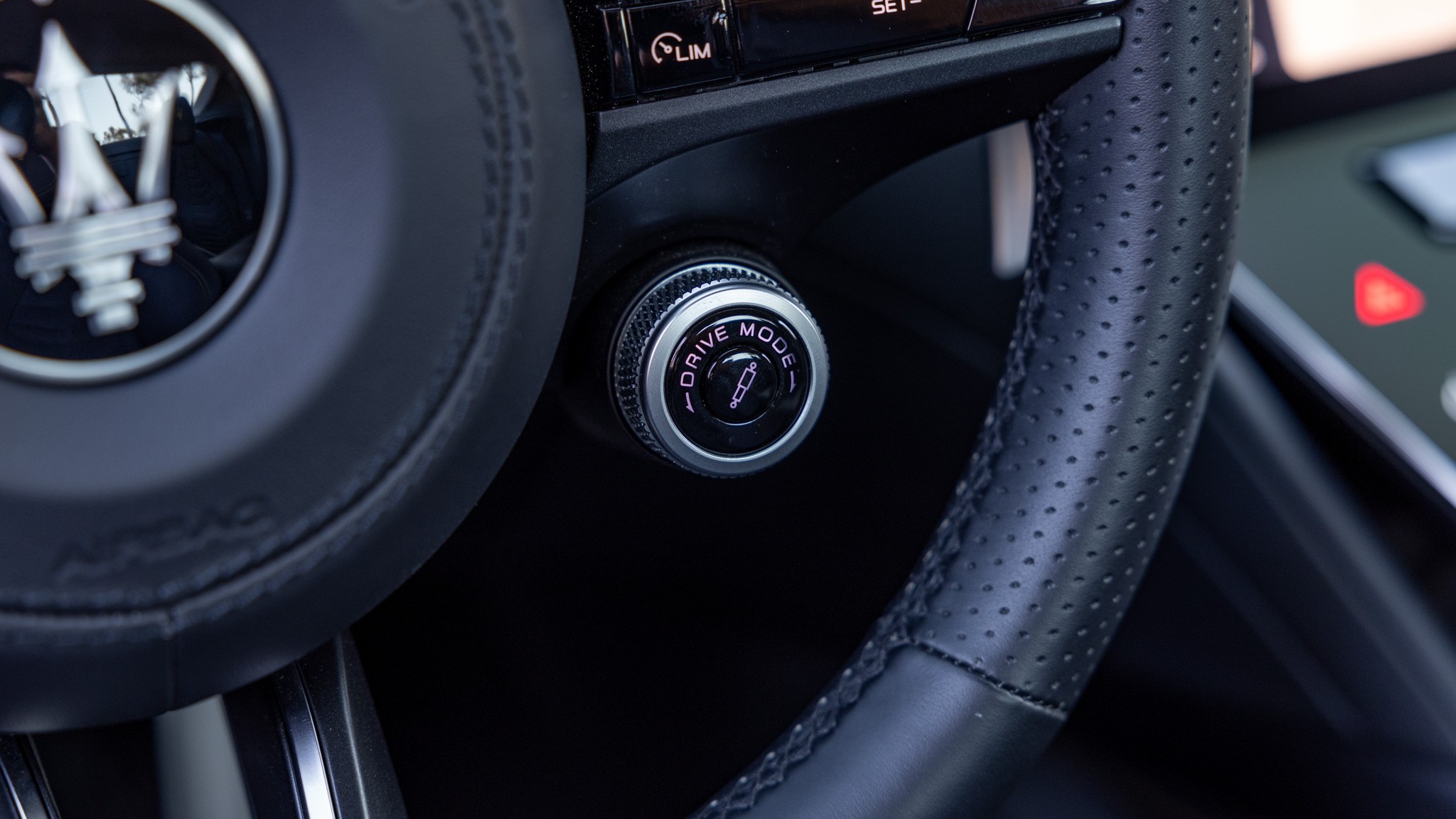 027 2024 Maserati GranTurismo Trofeo