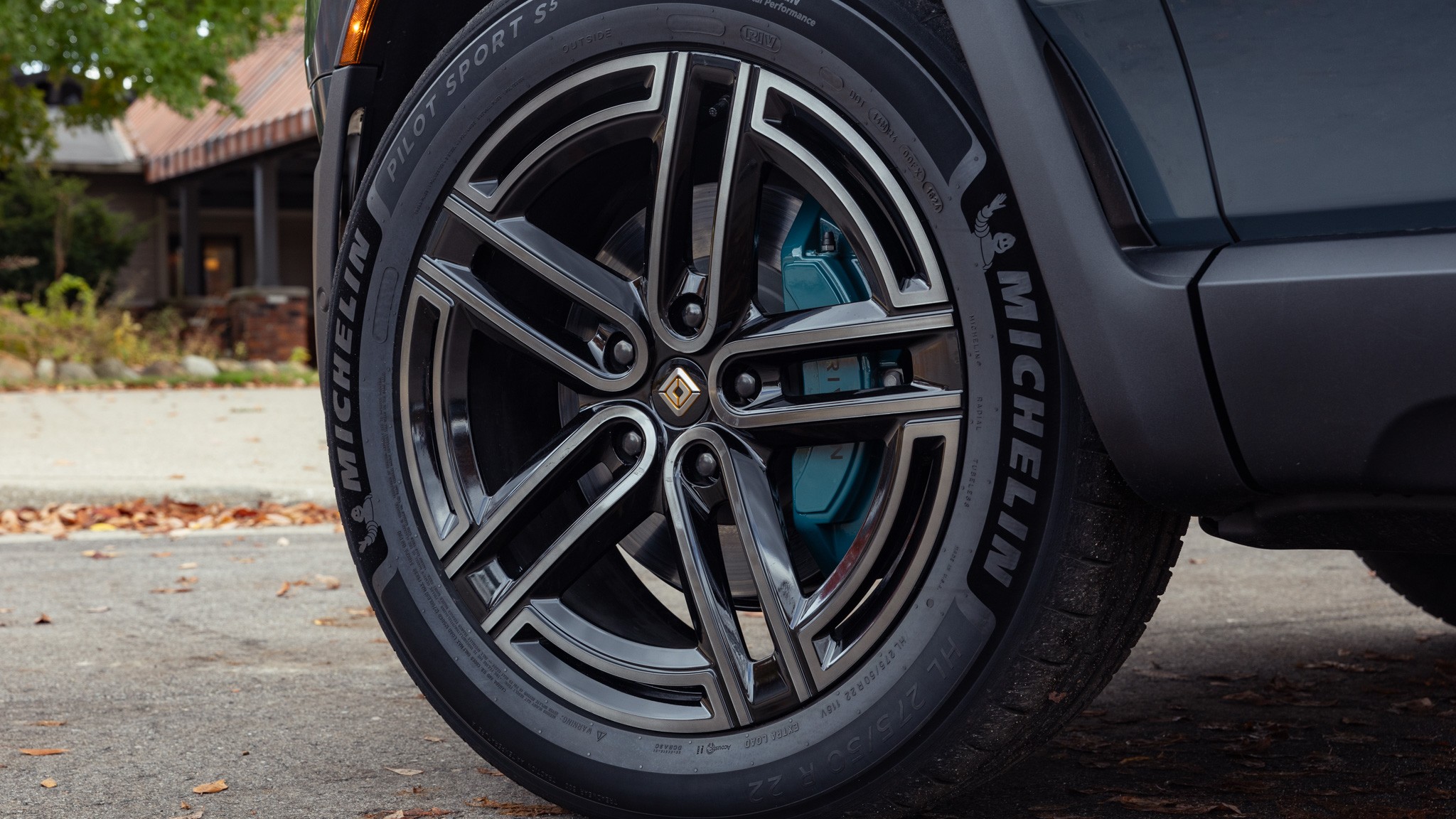 008 2025 Rivian R1T Quad