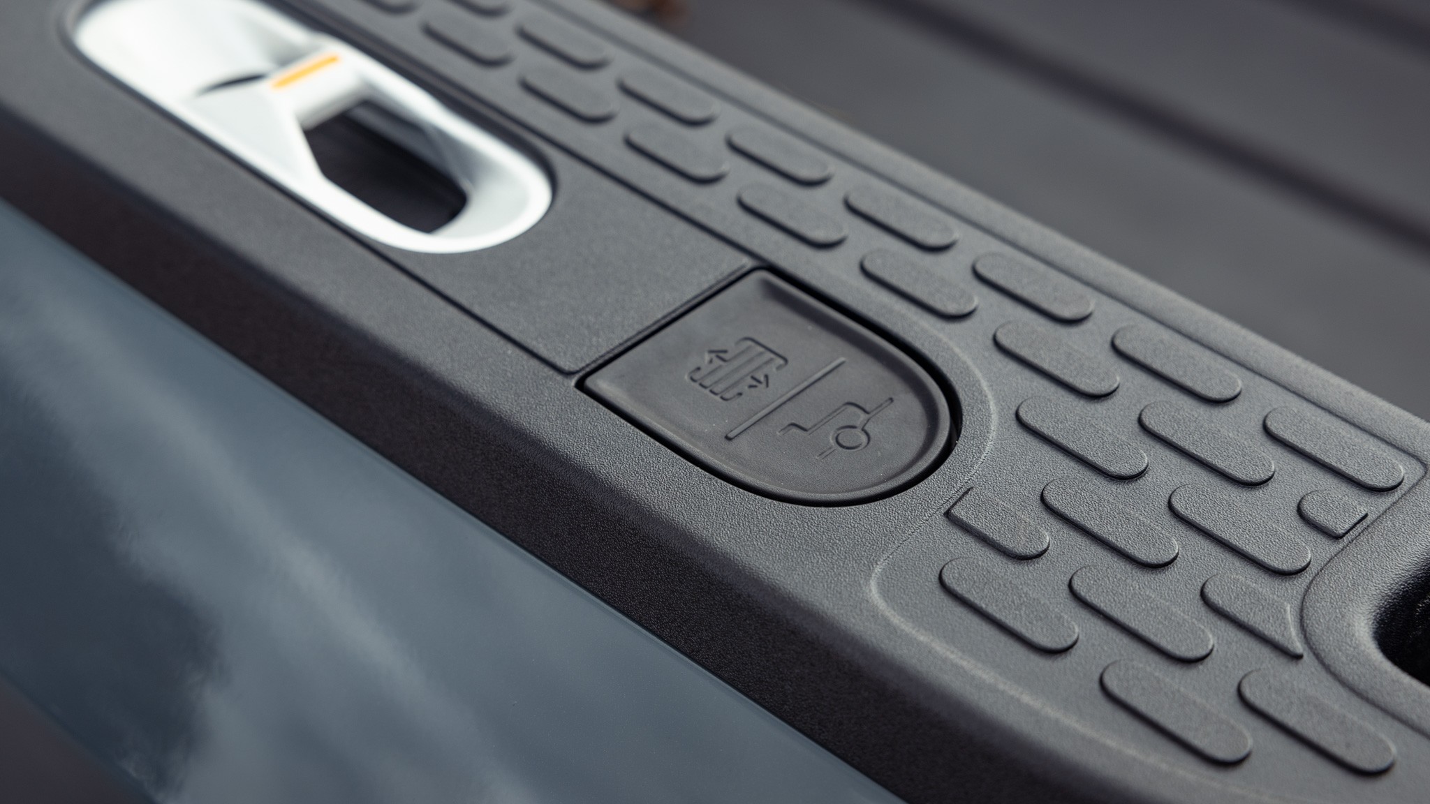 014 2025 Rivian R1T Quad