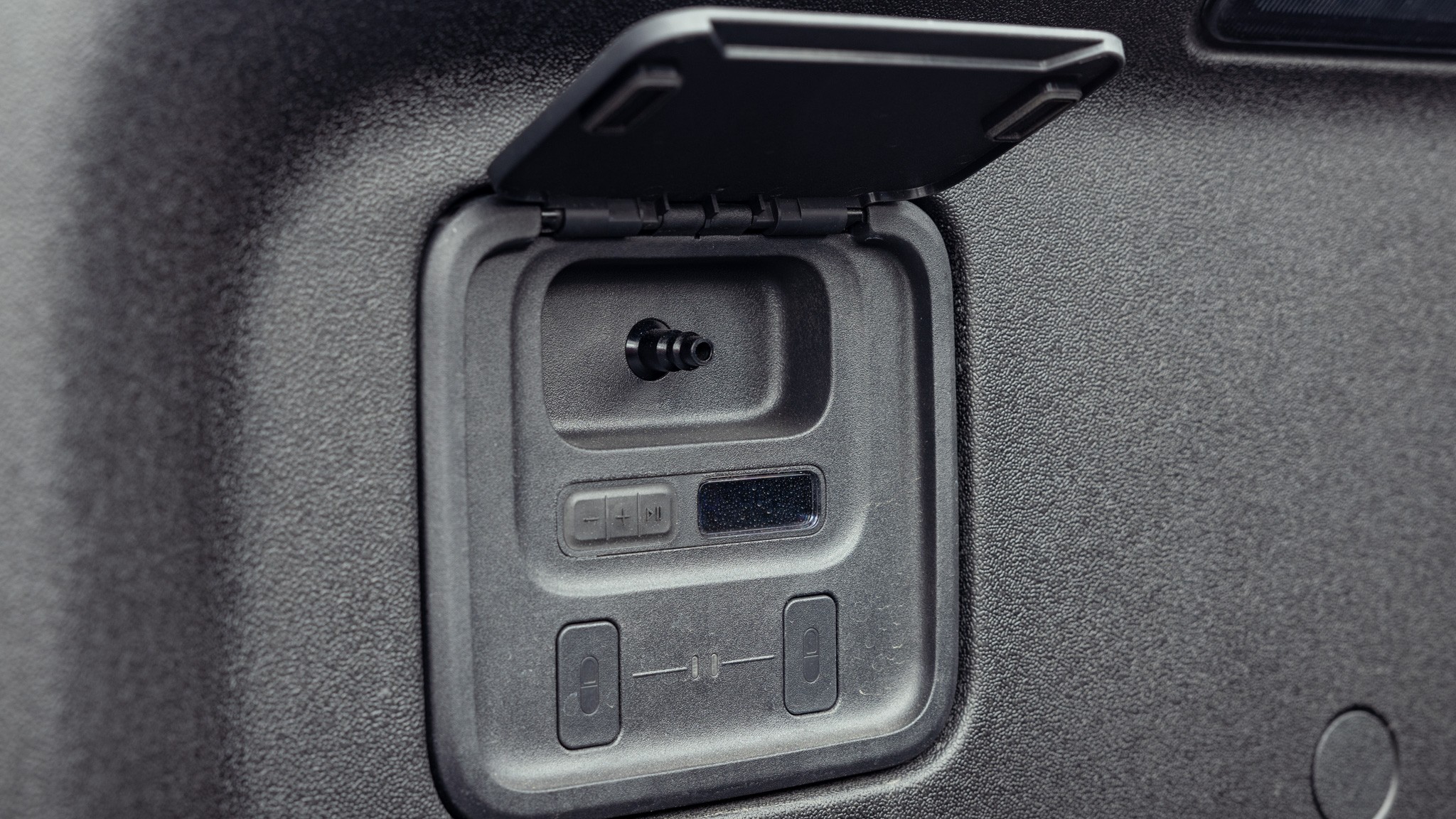 018 2025 Rivian R1T Quad