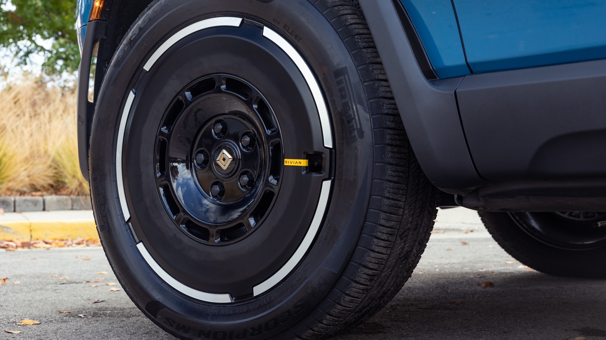 010 2025 Rivian R1T Dual