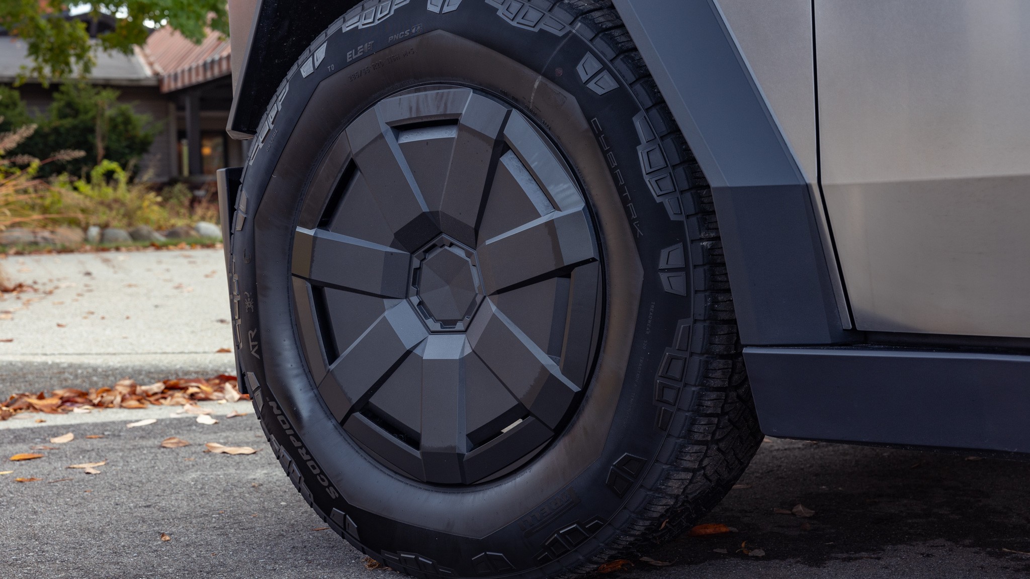 003 2024 Tesla Cybertruck Dual Wheel