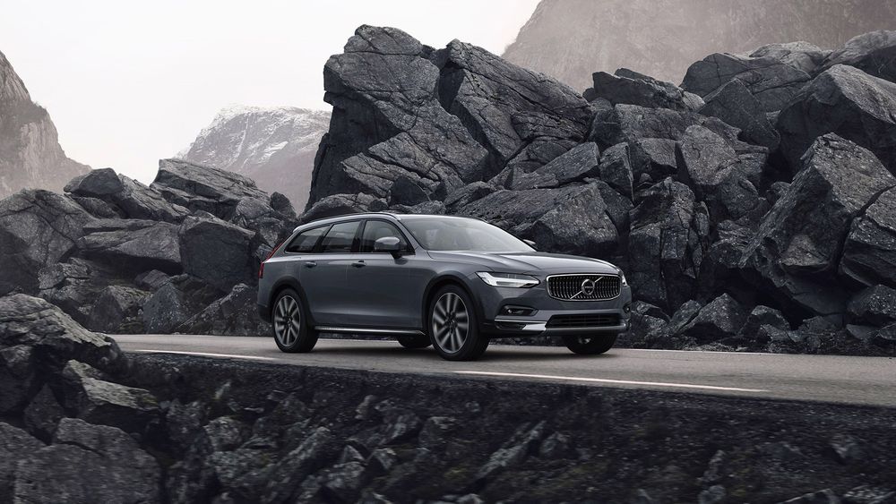 2025 Volvo V90