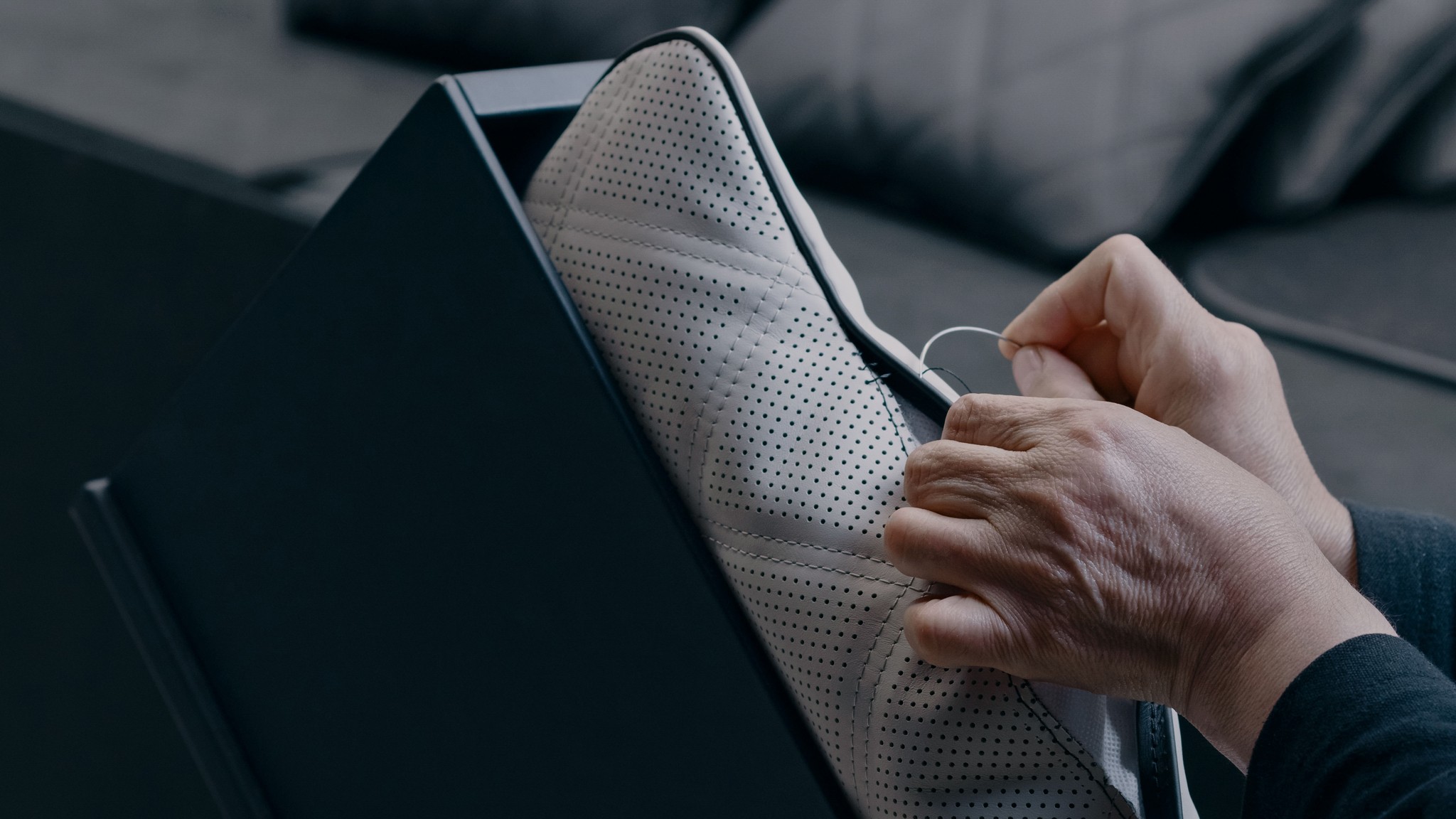 mercedes benz manufactkuer hand sew