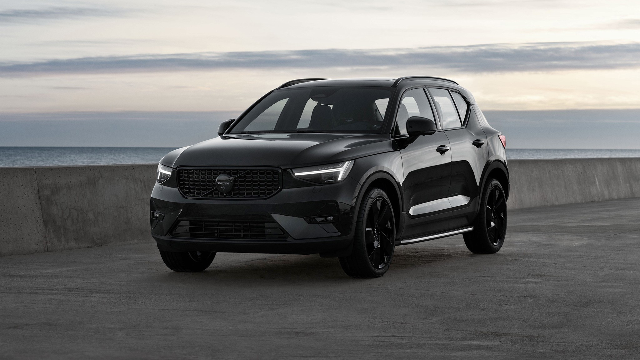 2025 Volvo XC40
