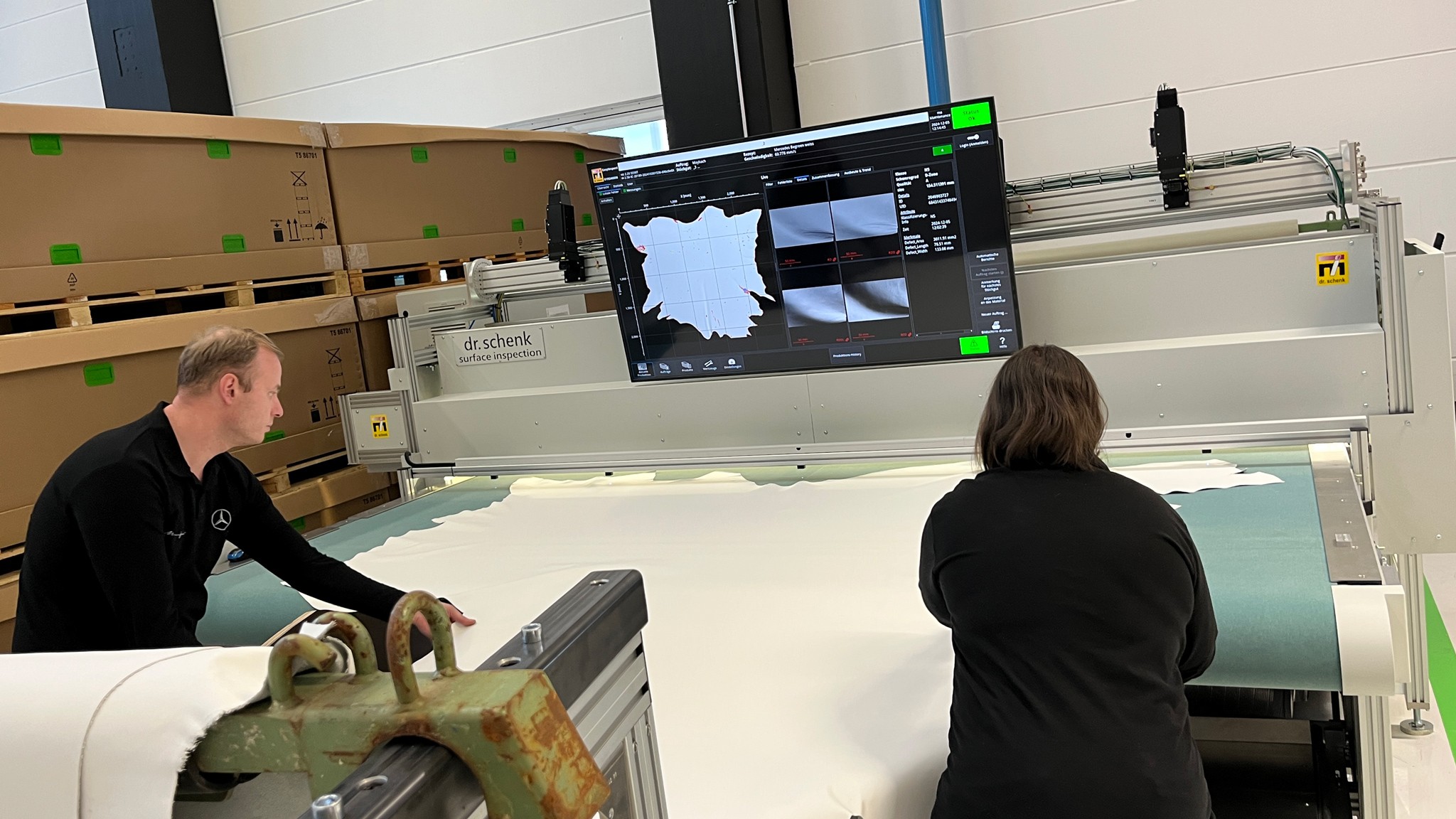 mercedes benz manufactkur factory leather station