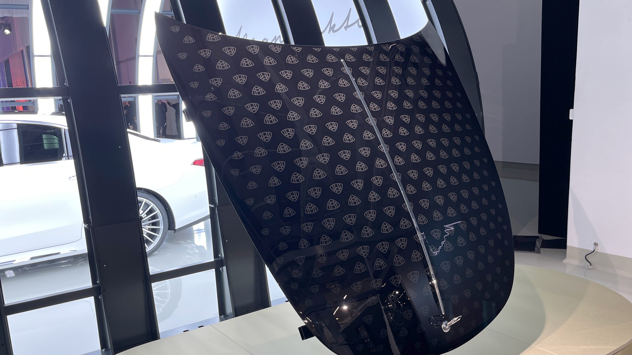 mercedes benz manufactkur studio maybach hood