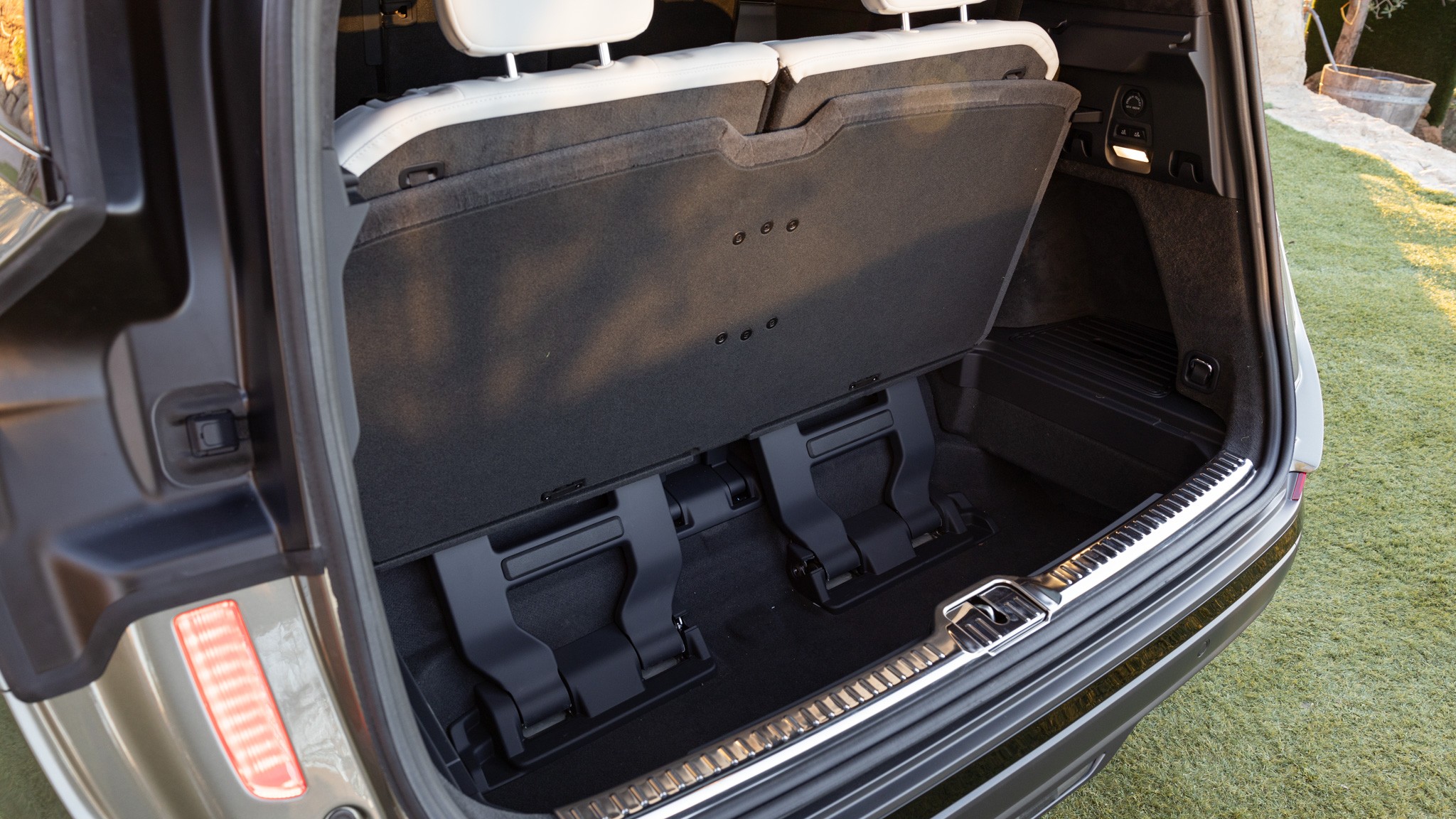 032 2025 Lucid Gravity