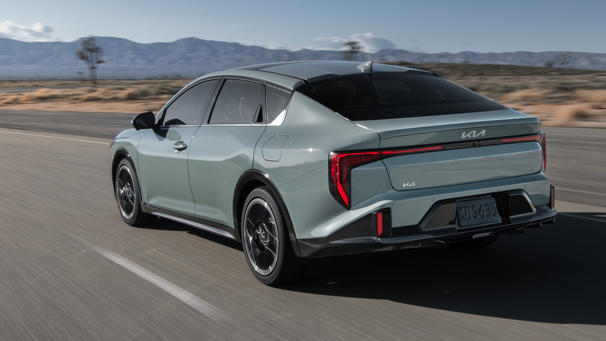 2025 Kia K4 GT Line sedan 14