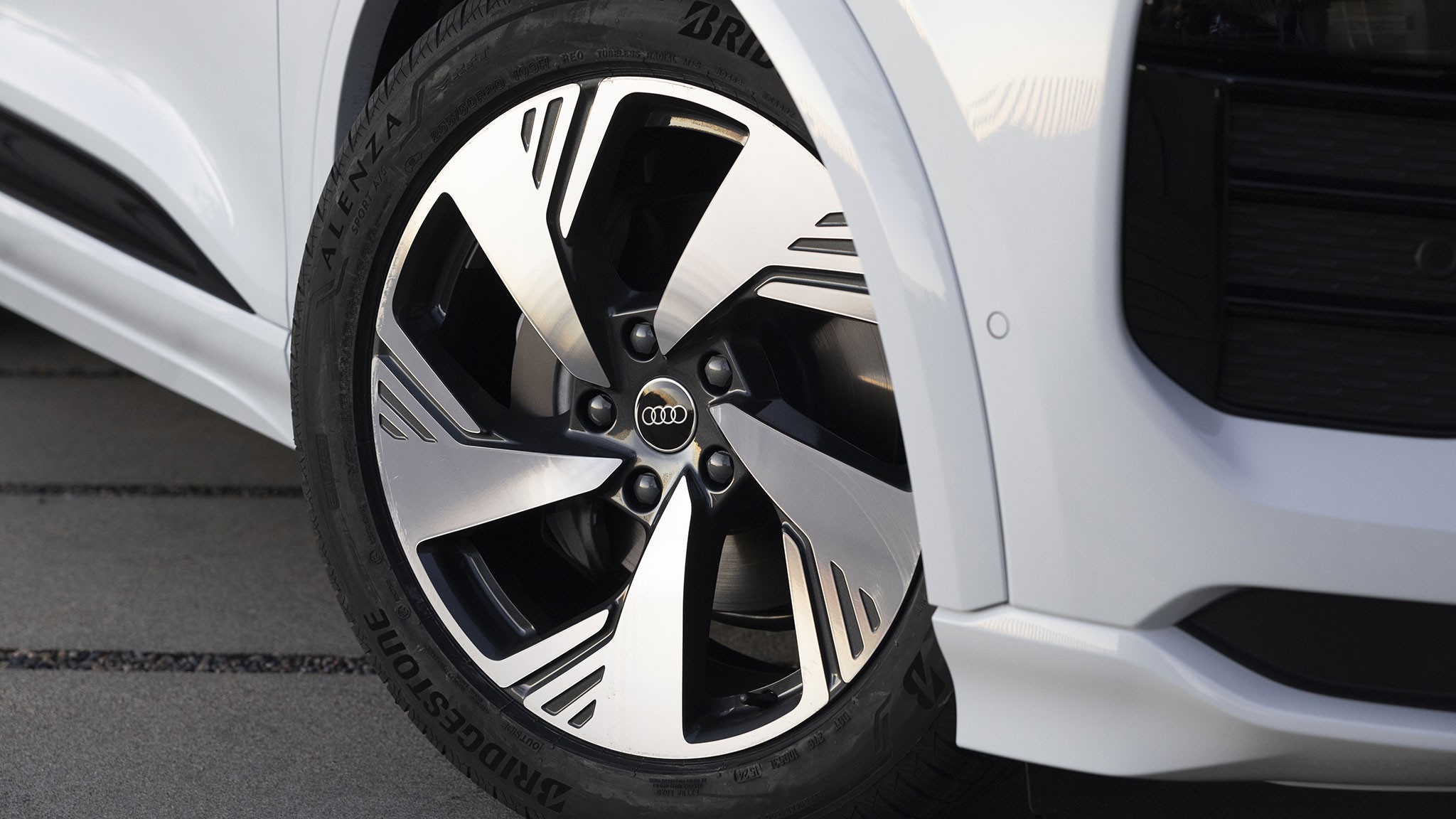 2025 audi q6 e tron glacier white 06