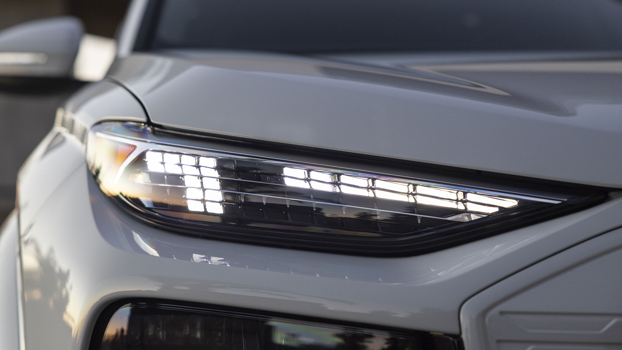 2025 audi q6 e tron glacier white 07