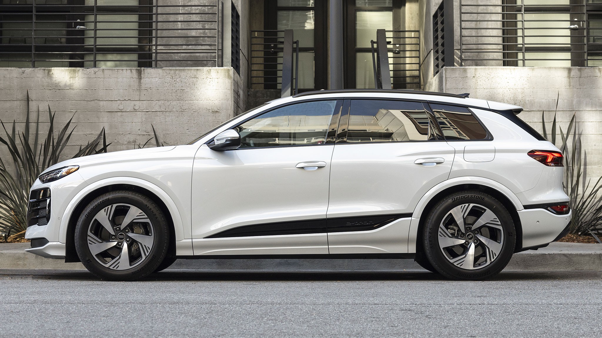 2025 audi q6 e tron glacier white 19