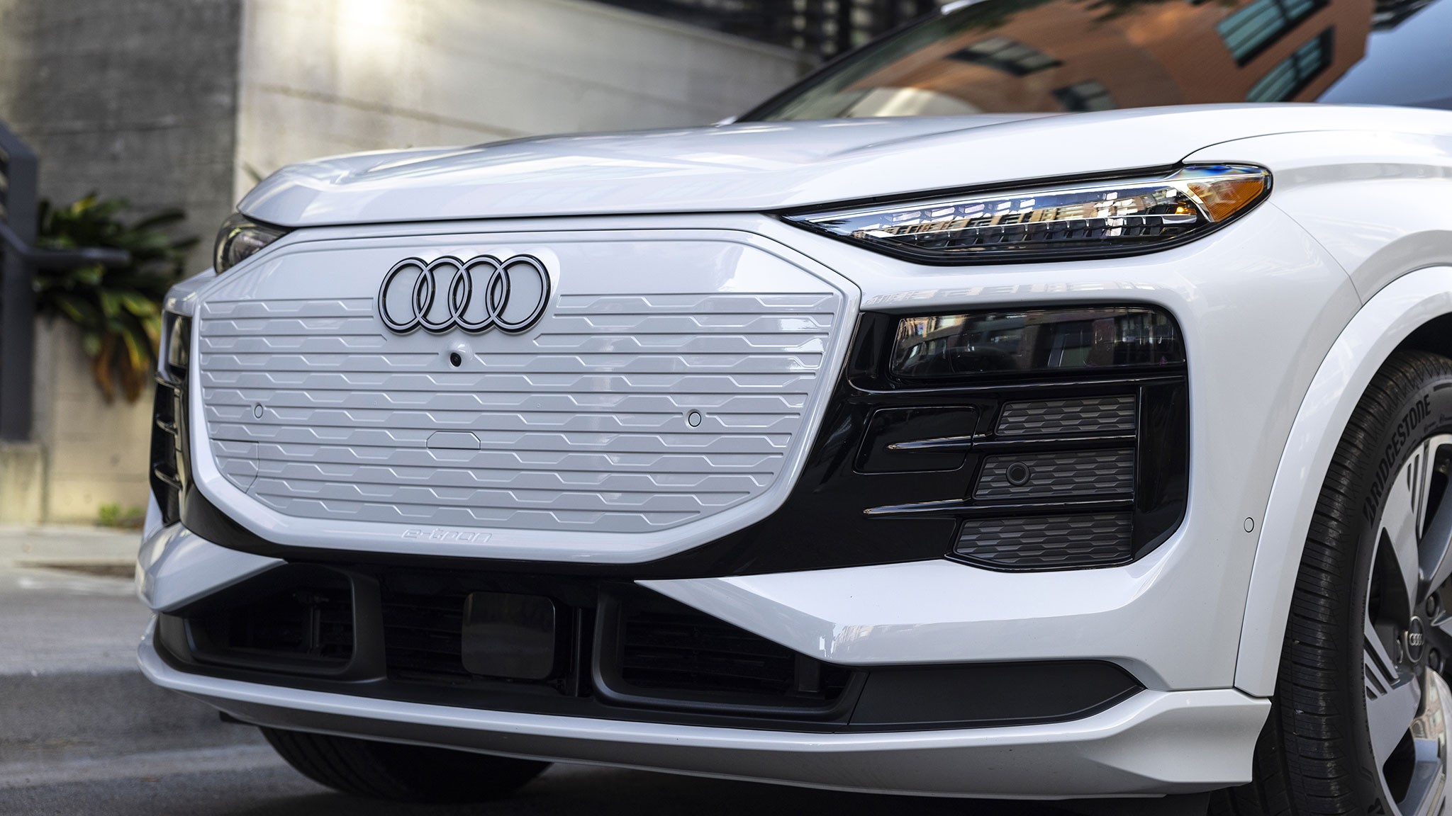 2025 audi q6 e tron glacier white 20
