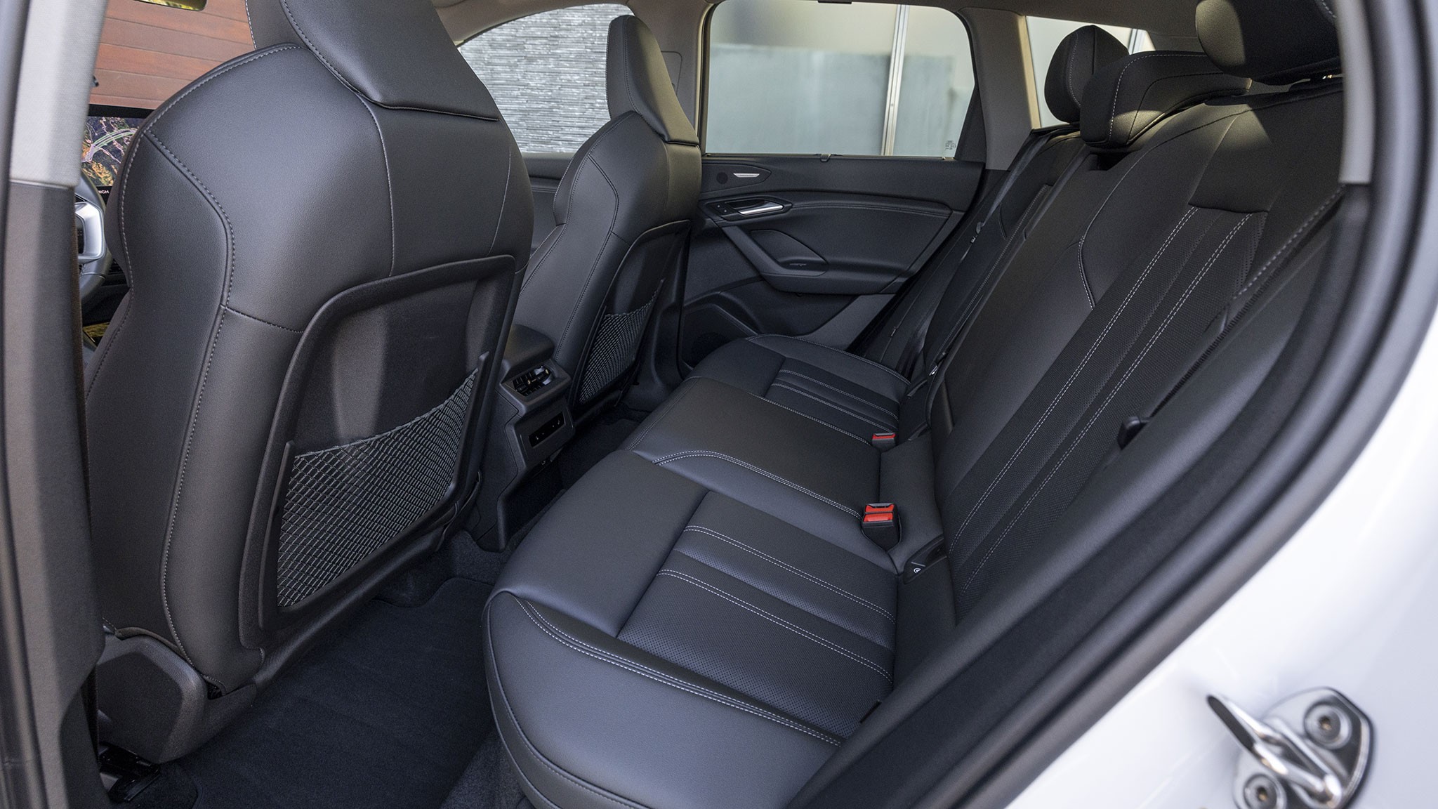 2025 audi q6 e tron glacier white 23