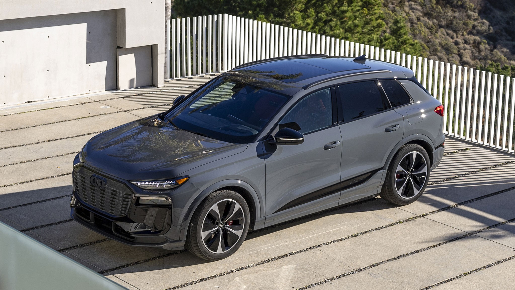 2025 audi sq6 e tron magnet gray 07