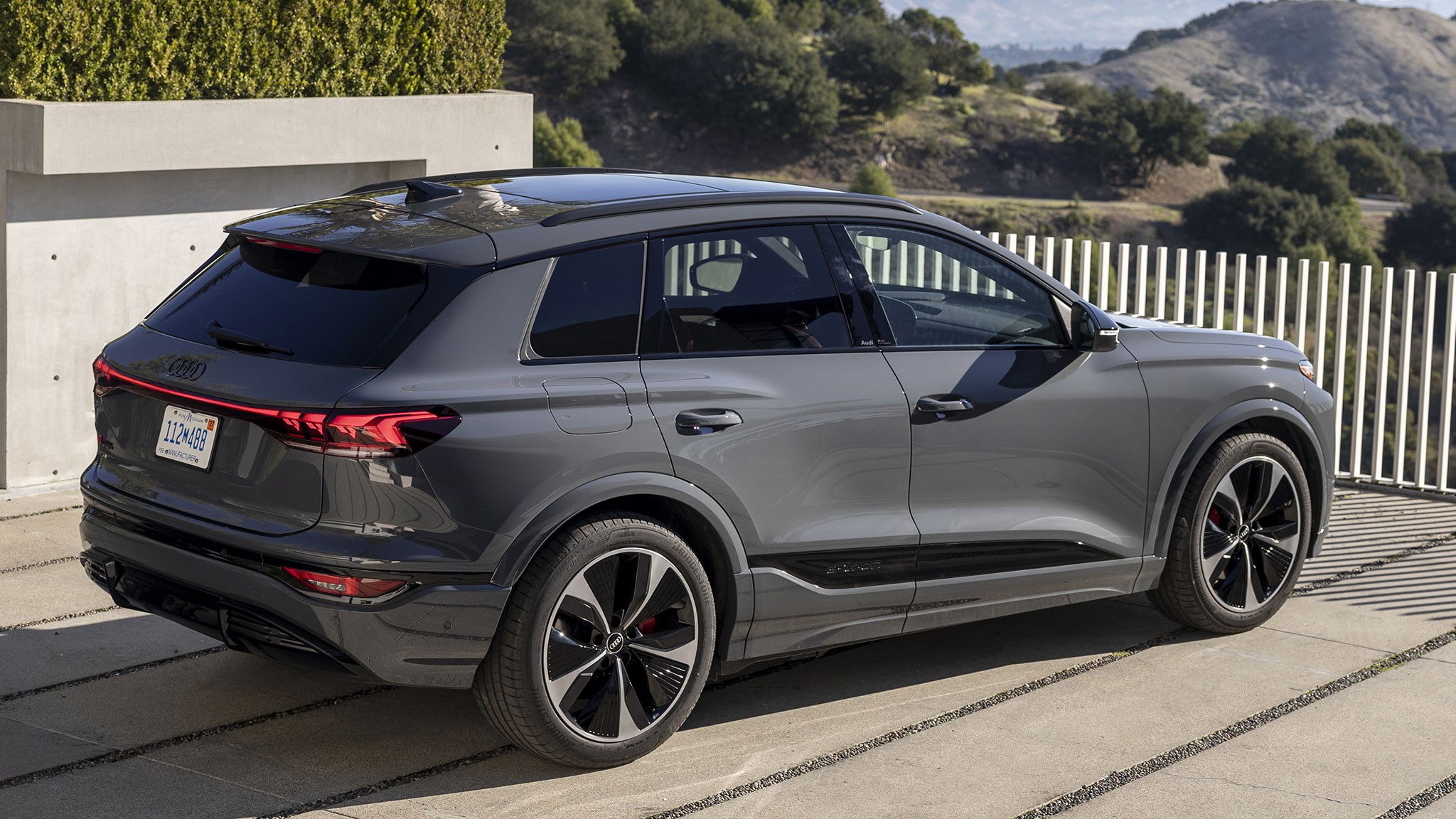 2025 audi sq6 e tron magnet gray 09