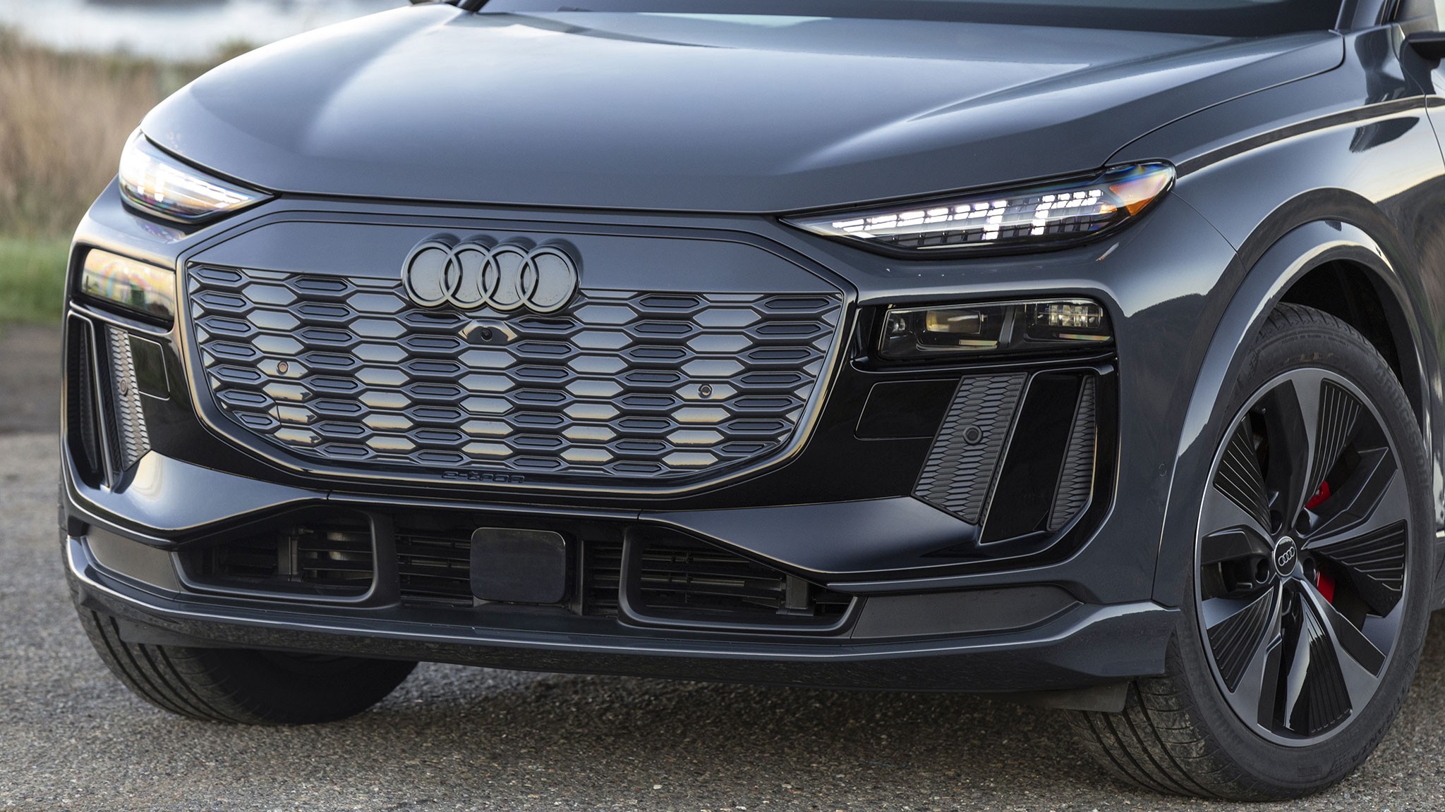 2025 audi sq6 e tron magnet gray 29