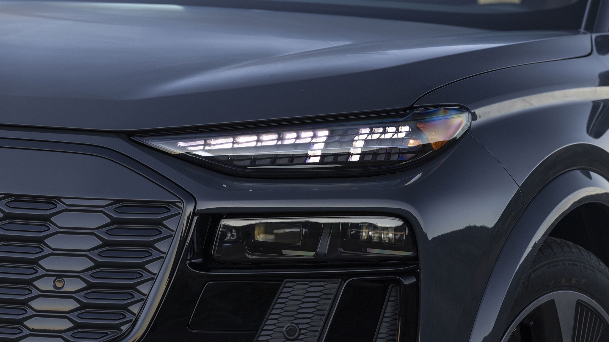 2025 audi sq6 e tron magnet gray 30