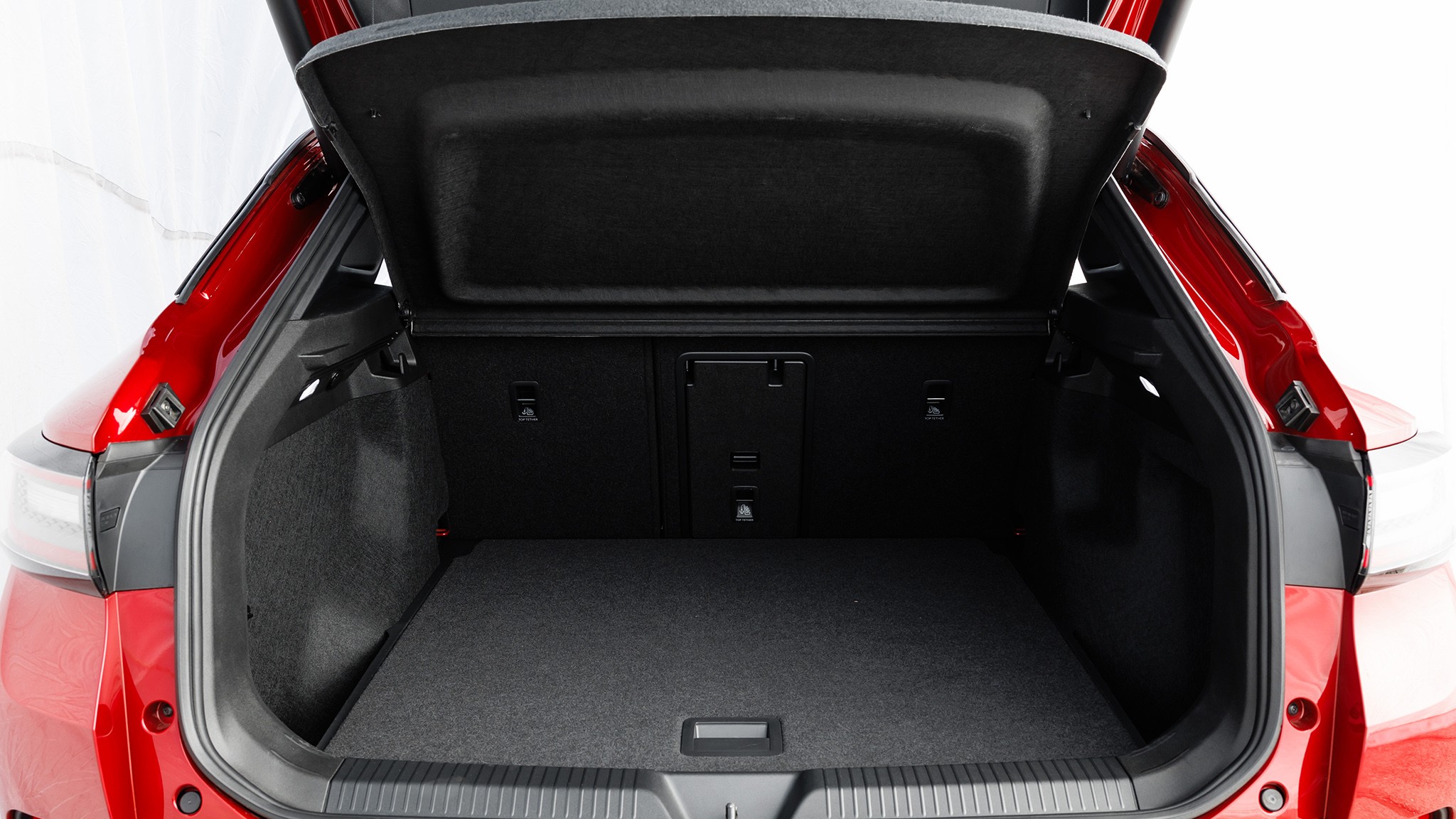 9 2025 Volkswagen ID4 cargo