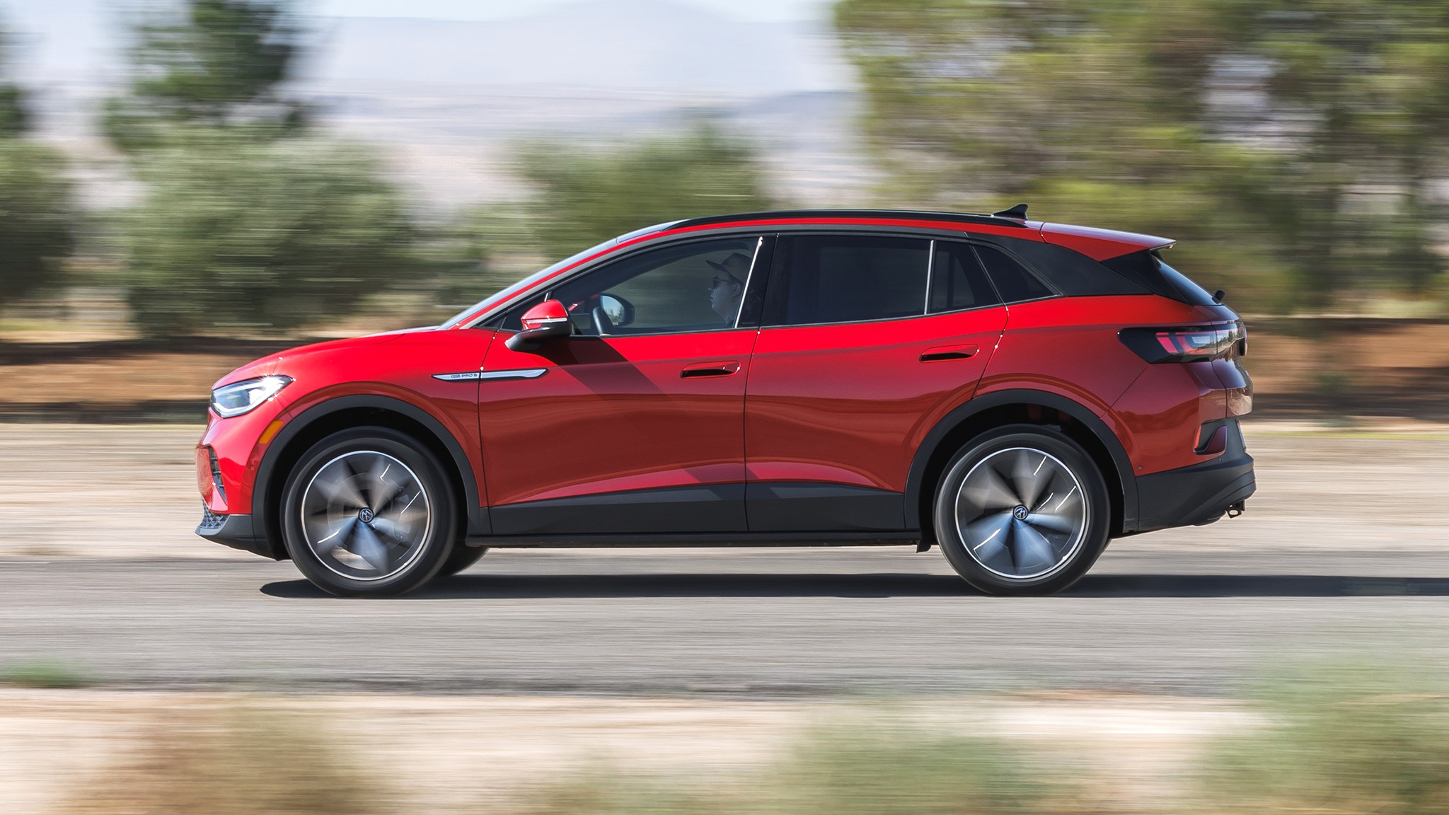 12 2025 Volkswagen ID4 side view