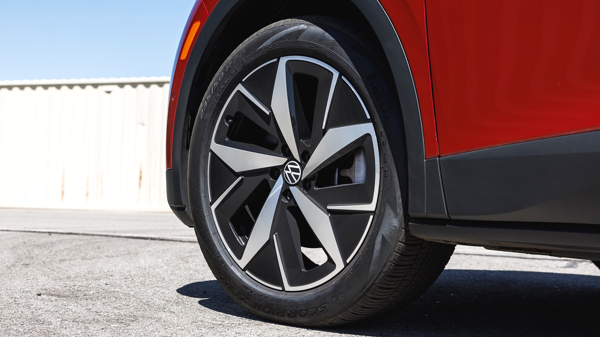 13 2025 Volkswagen ID4 wheel tire