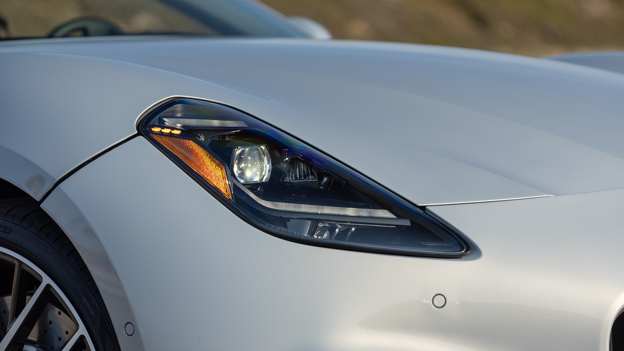 017 2025 Maserati GranCabrio Trofeo headlight