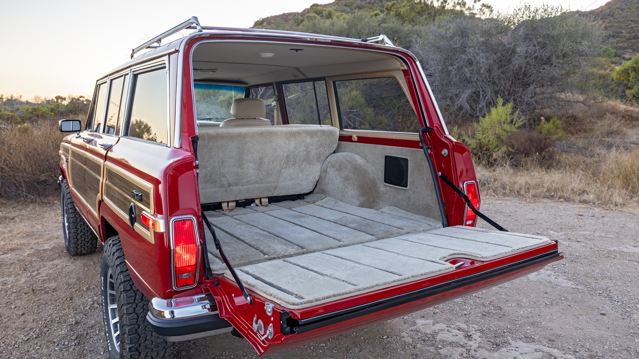 032 2025 Vigilante Jeep Grand Wagoneer Redeye