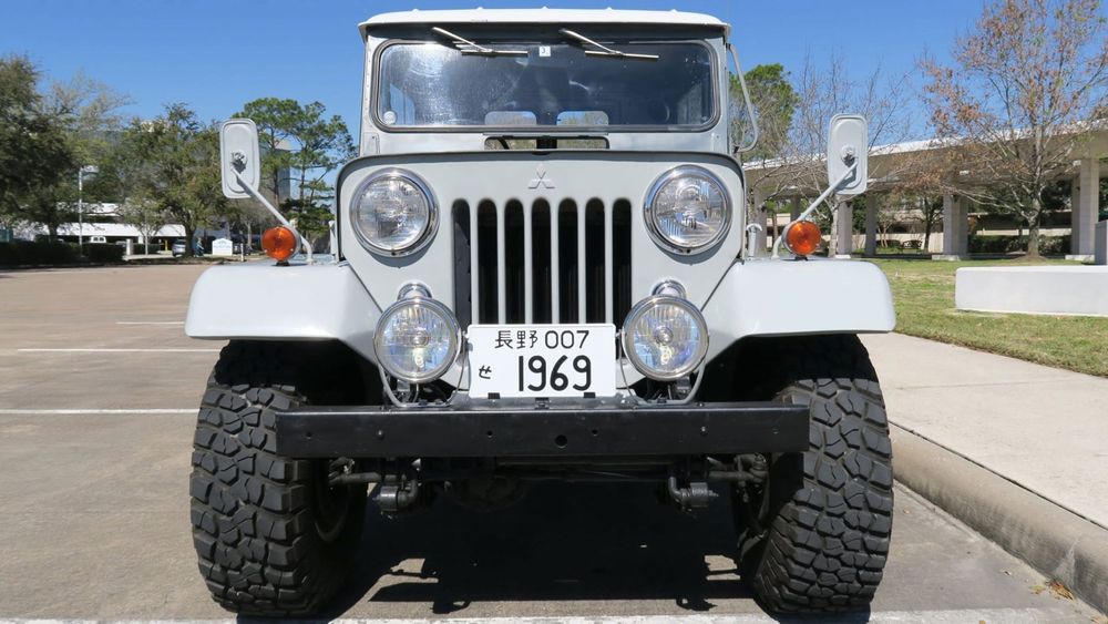 015 collectible jeeps mitsubishi jeep