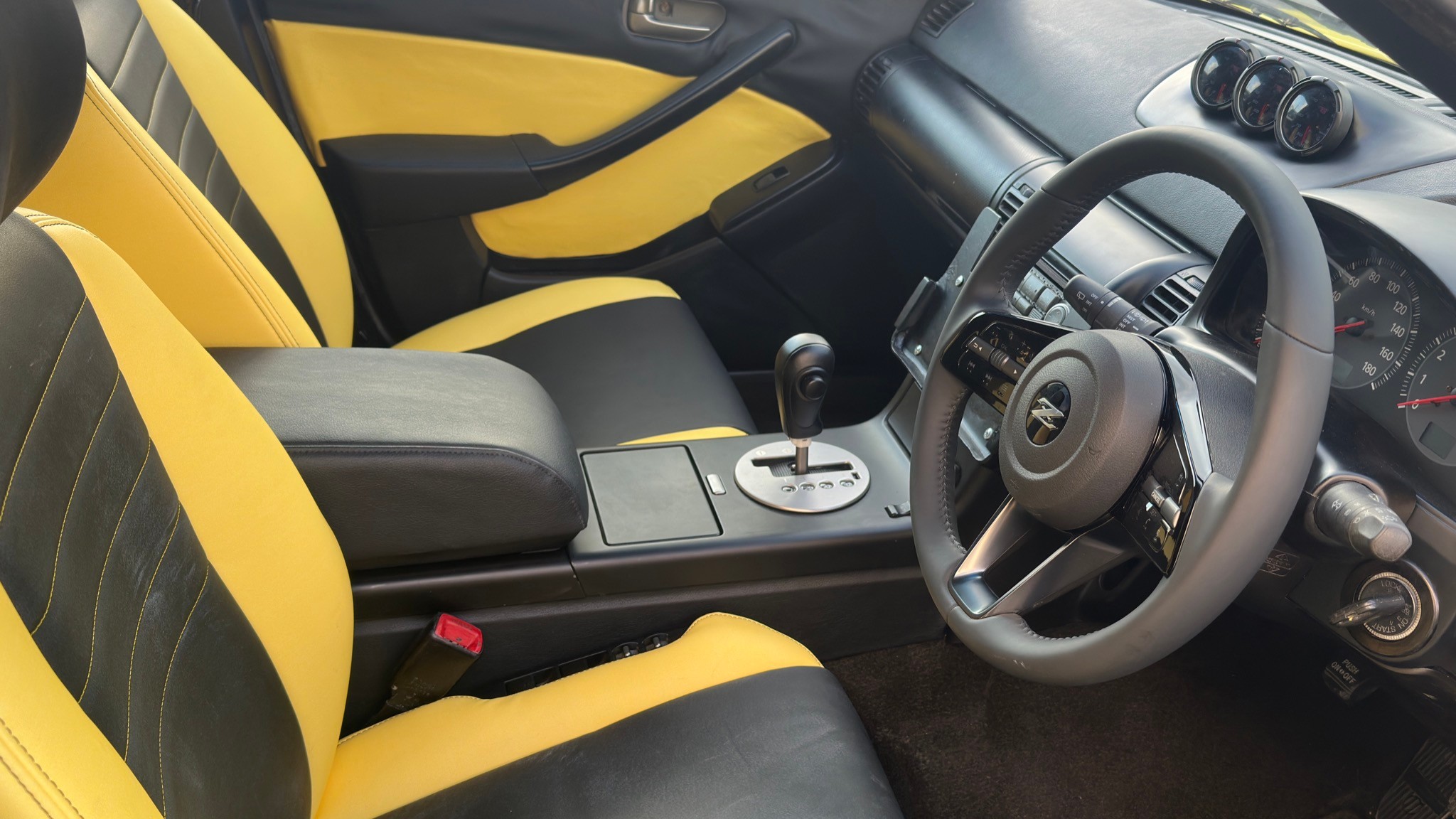 Nissan Tokyo Auto Salon Concept Z interior