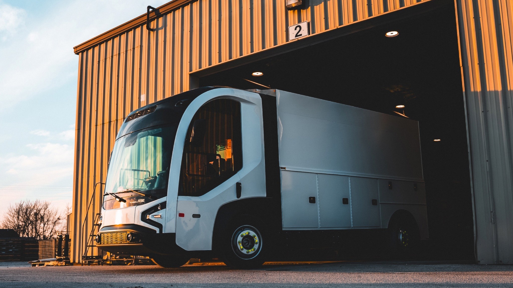 REE Automotive P7 Series Electric Commercial Vehicle 4