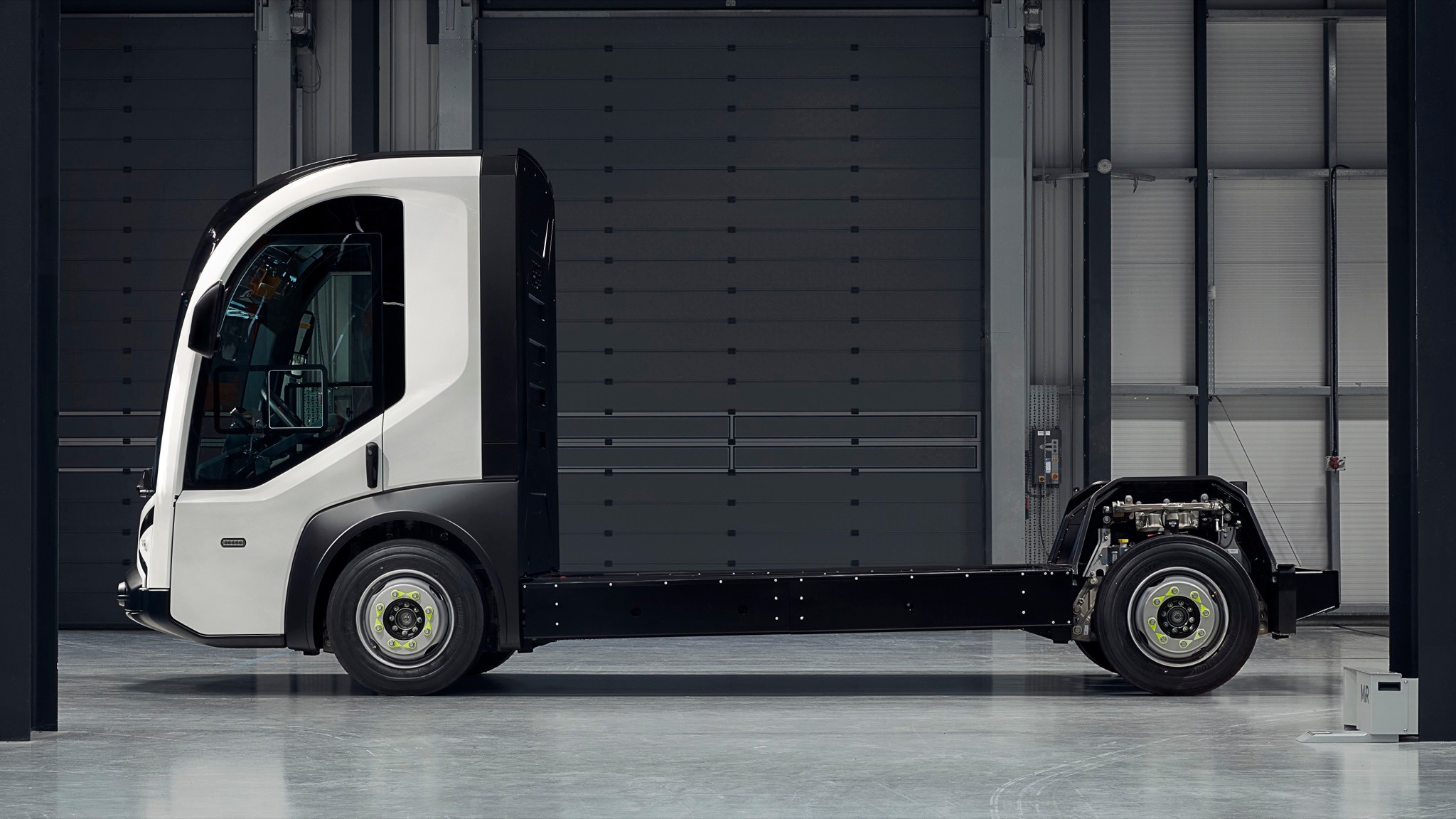 REE Automotive P7 Series Electric Commercial Vehicle 9