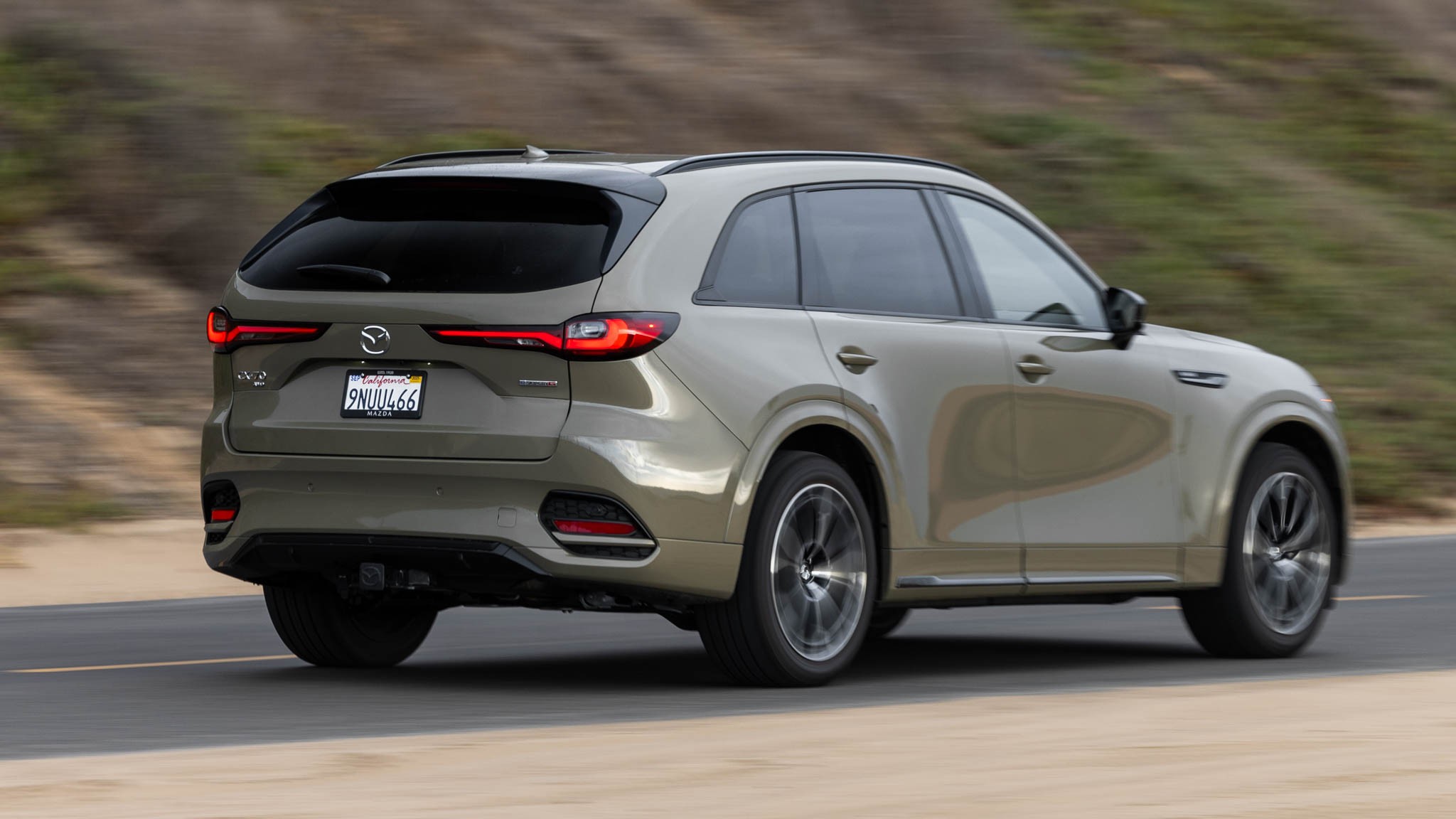 032 2025 Mazda CX70 LT