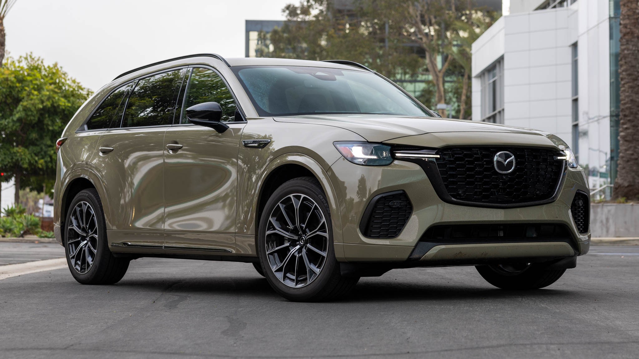 033 2025 Mazda CX70 LT
