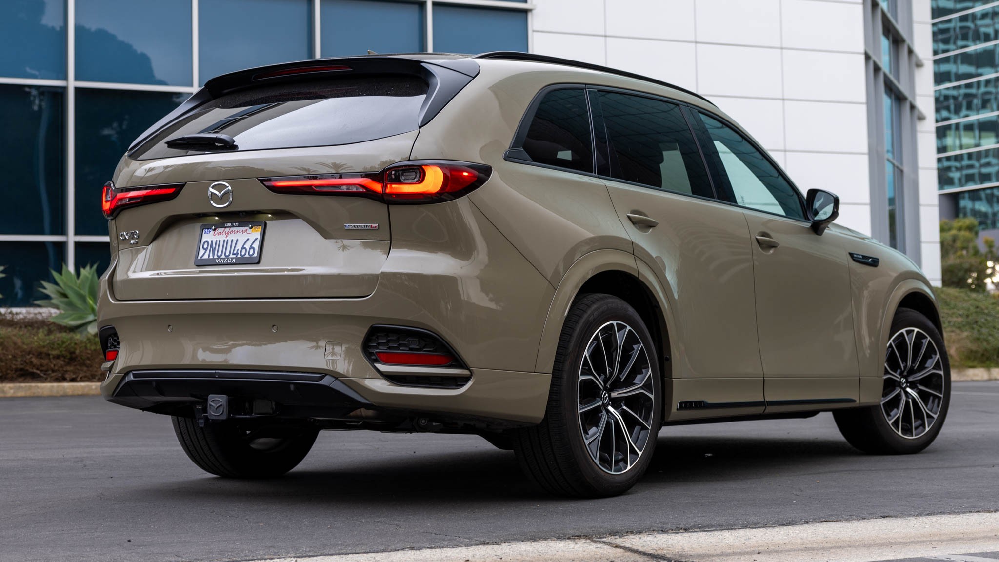 035 2025 Mazda CX70 LT