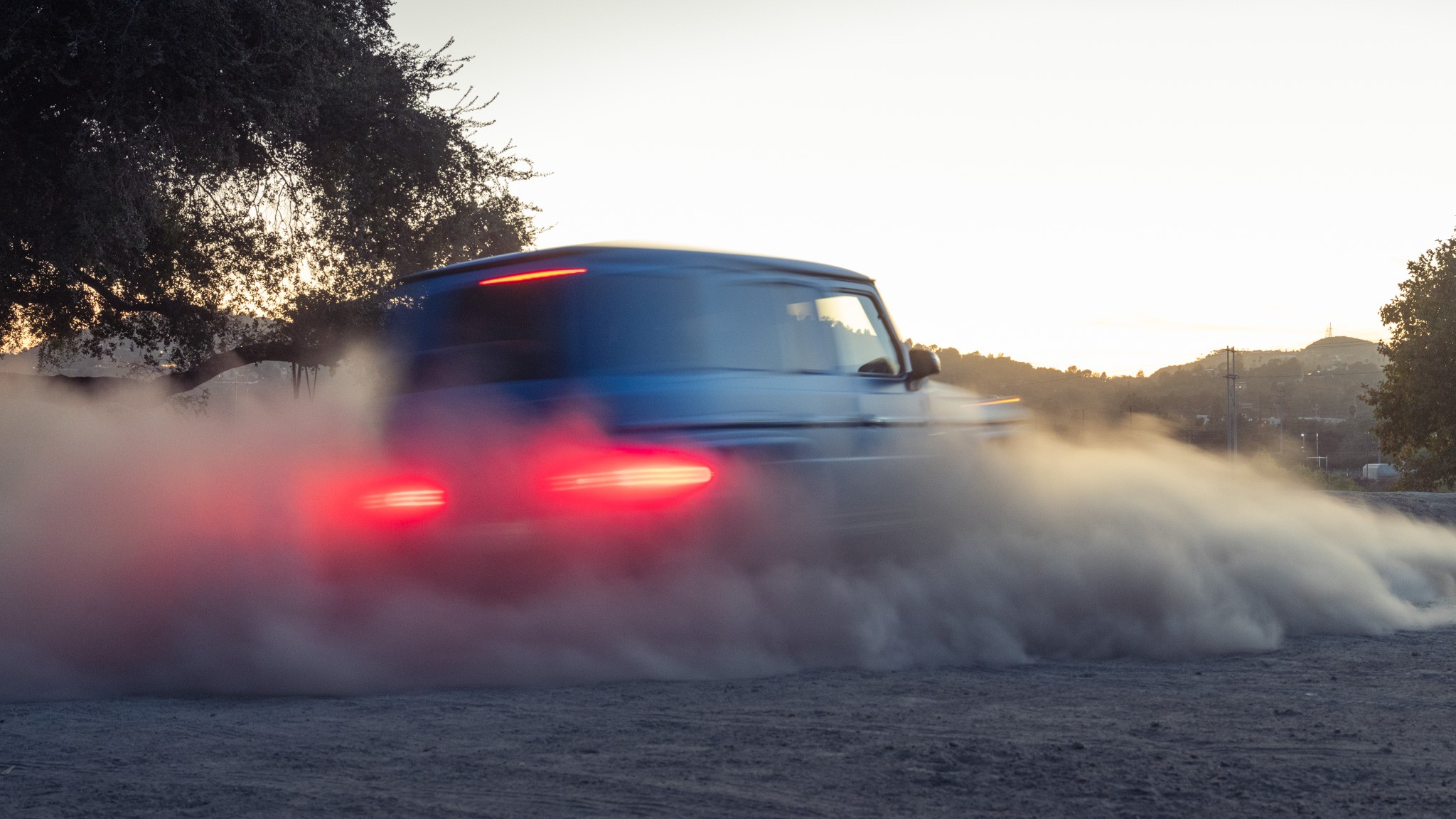 003 2025 Mercedes G580 EV Tank Turn