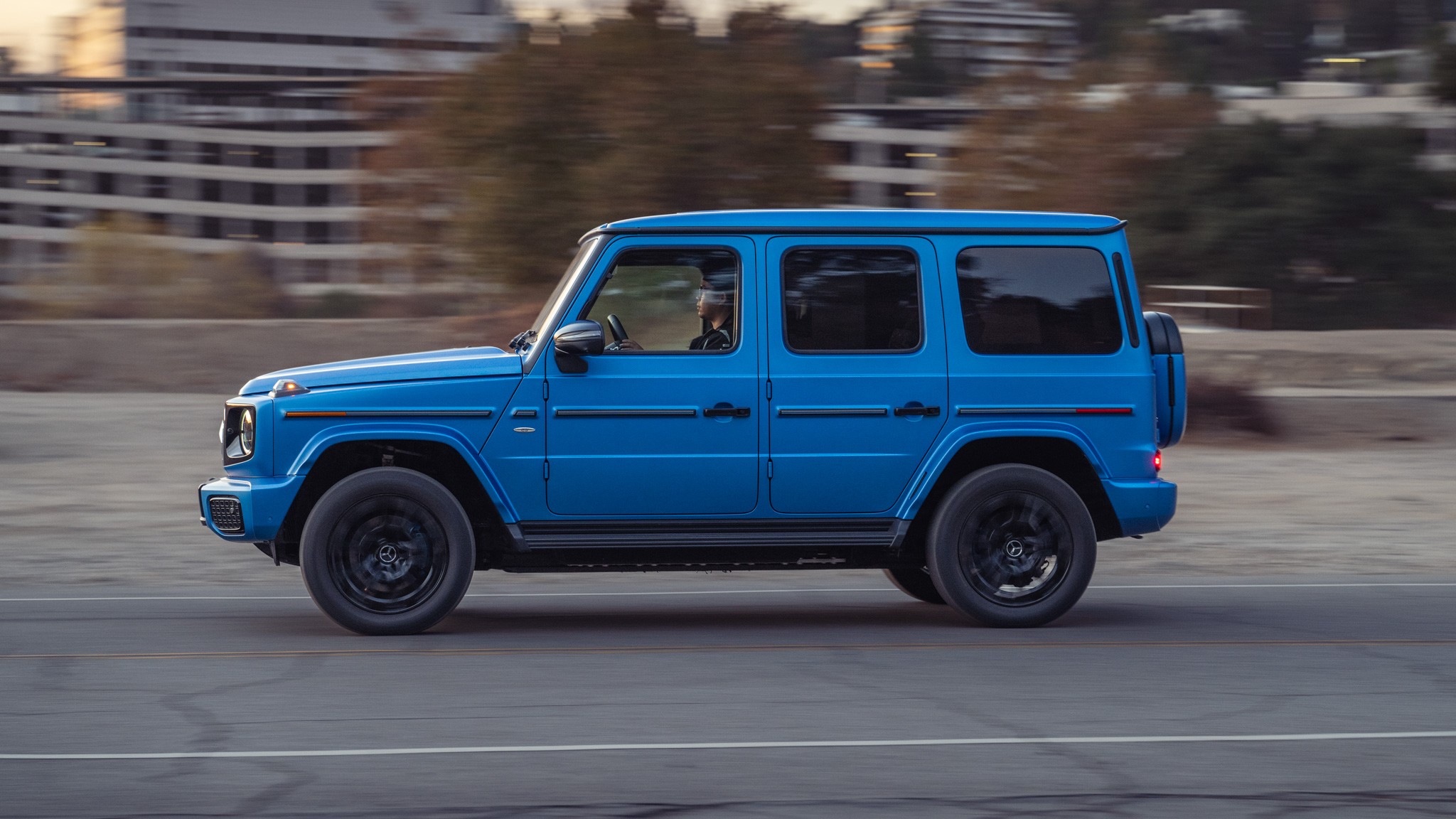 005 2025 Mercedes G580 EV Profile Action