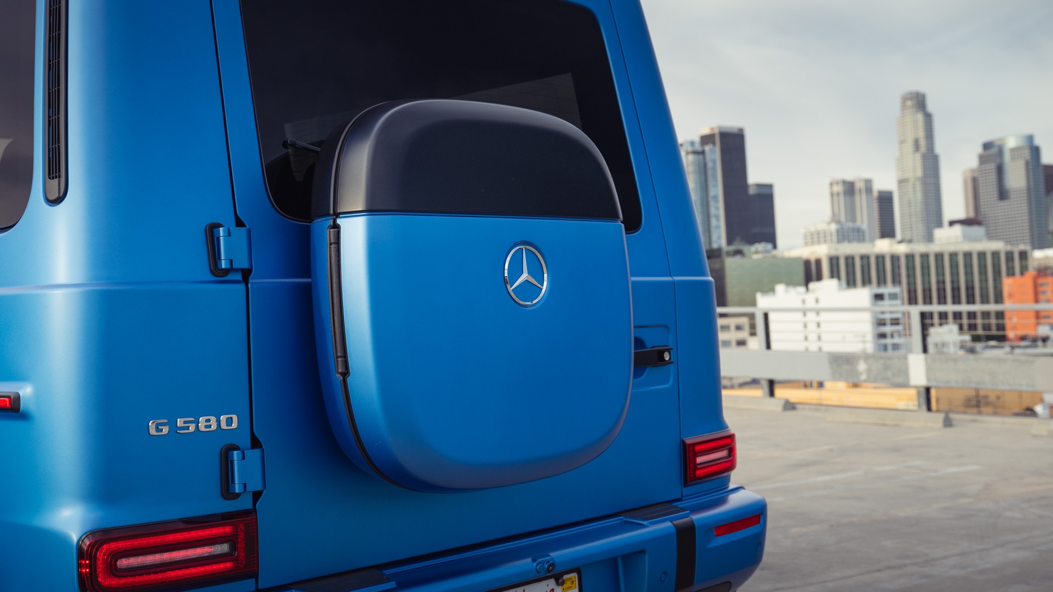 012 2025 Mercedes G580 EV