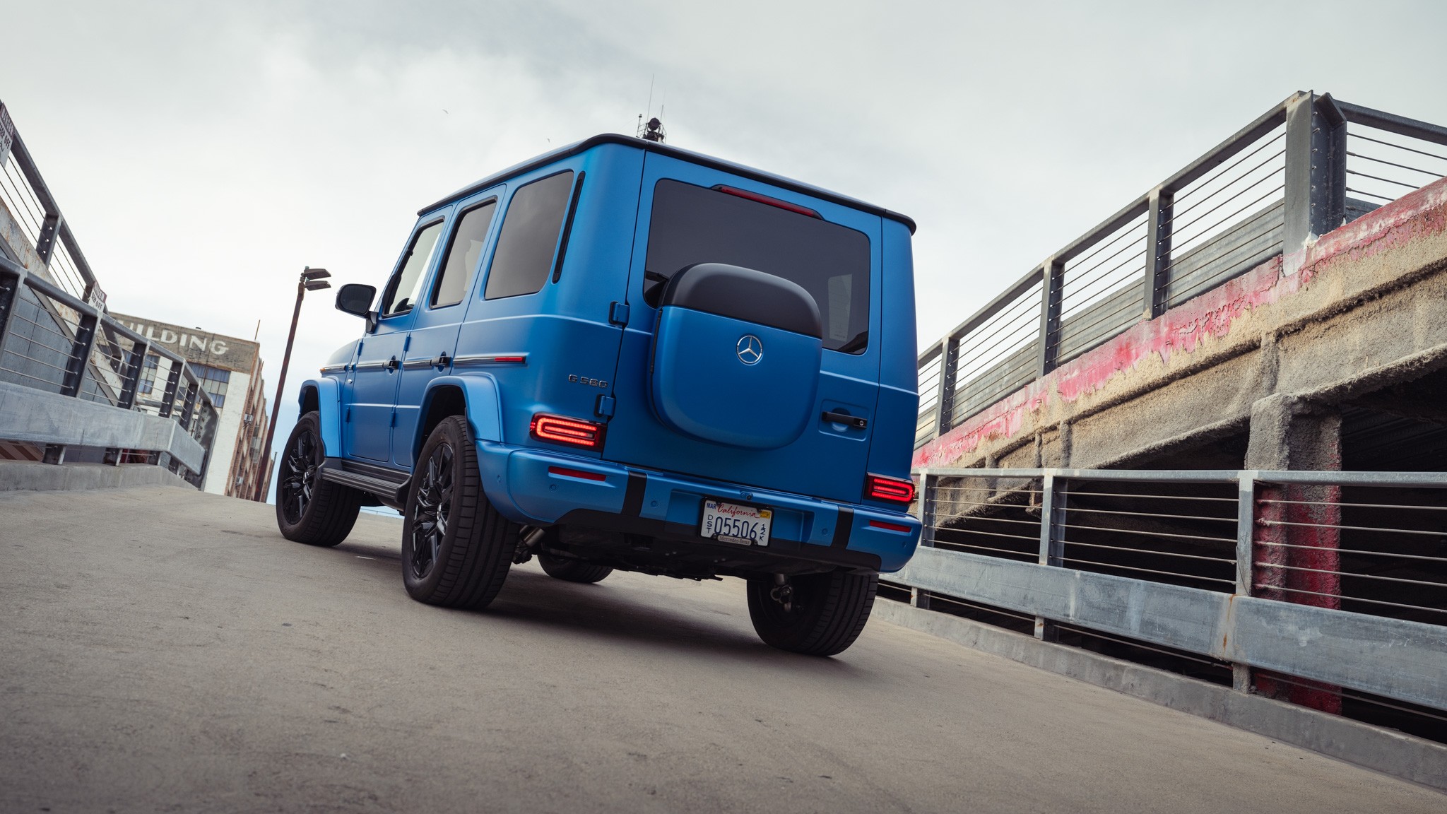 018 2025 Mercedes G580 EV