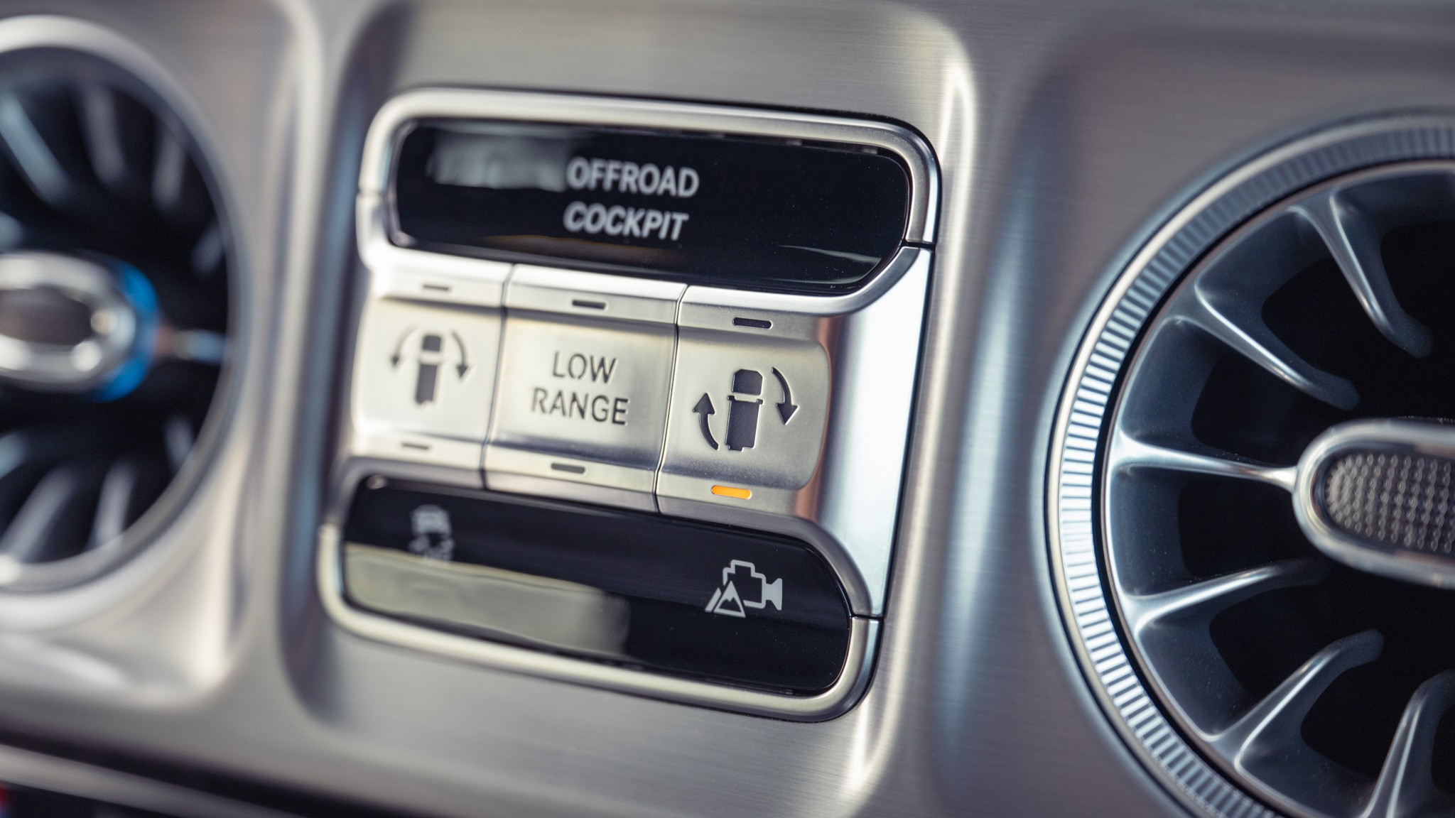 032 2025 Mercedes G580 EV