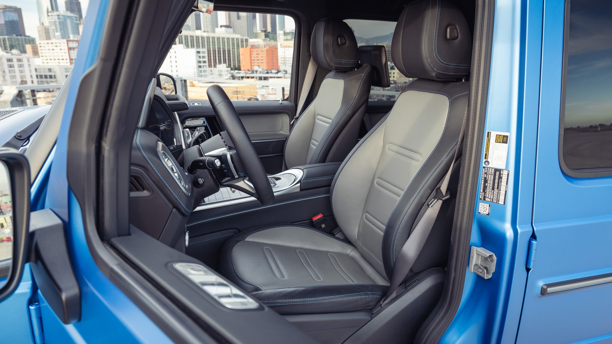 036 2025 Mercedes G580 EV front seats