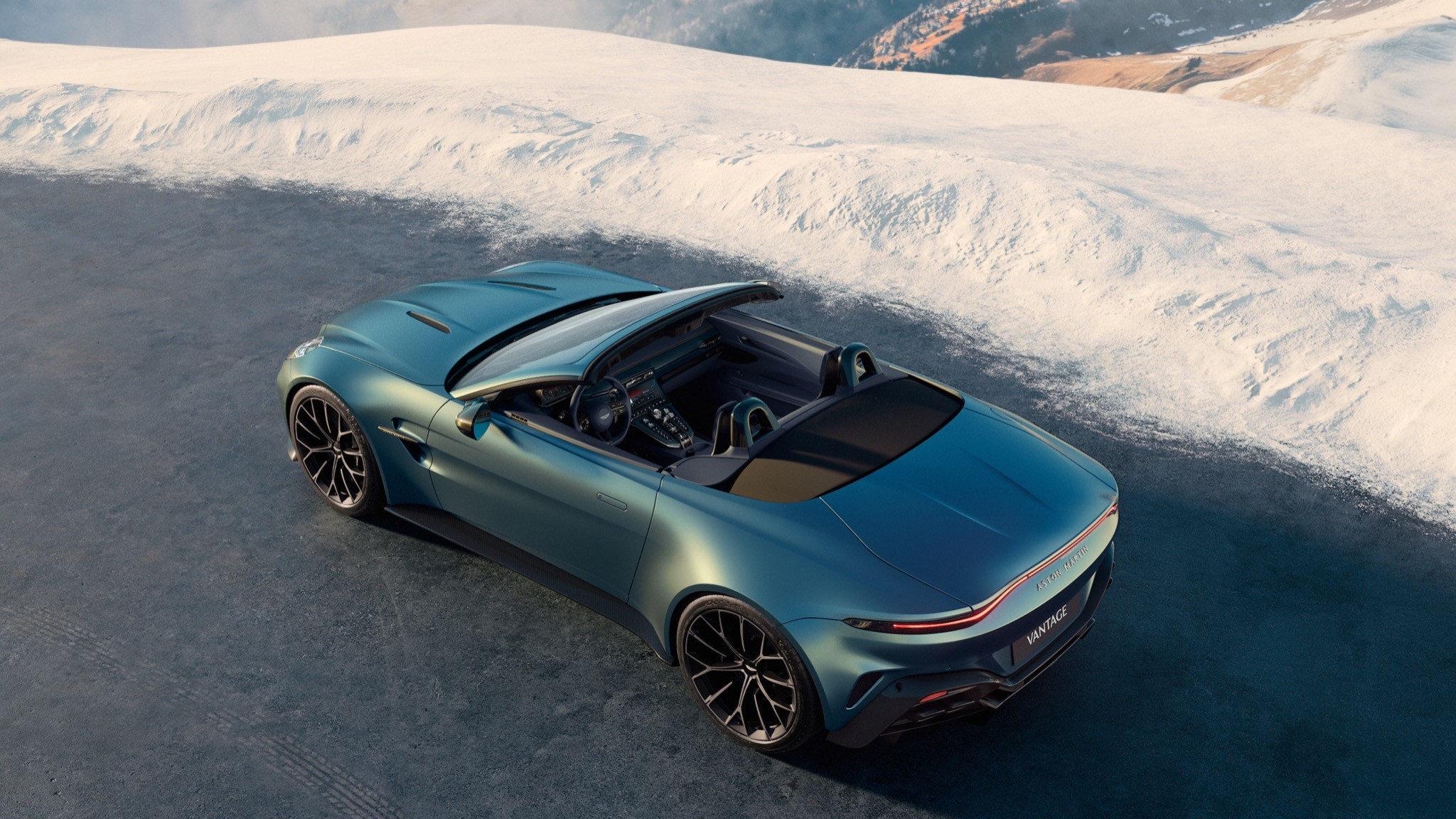 2025 aston martin vantage roadster 7