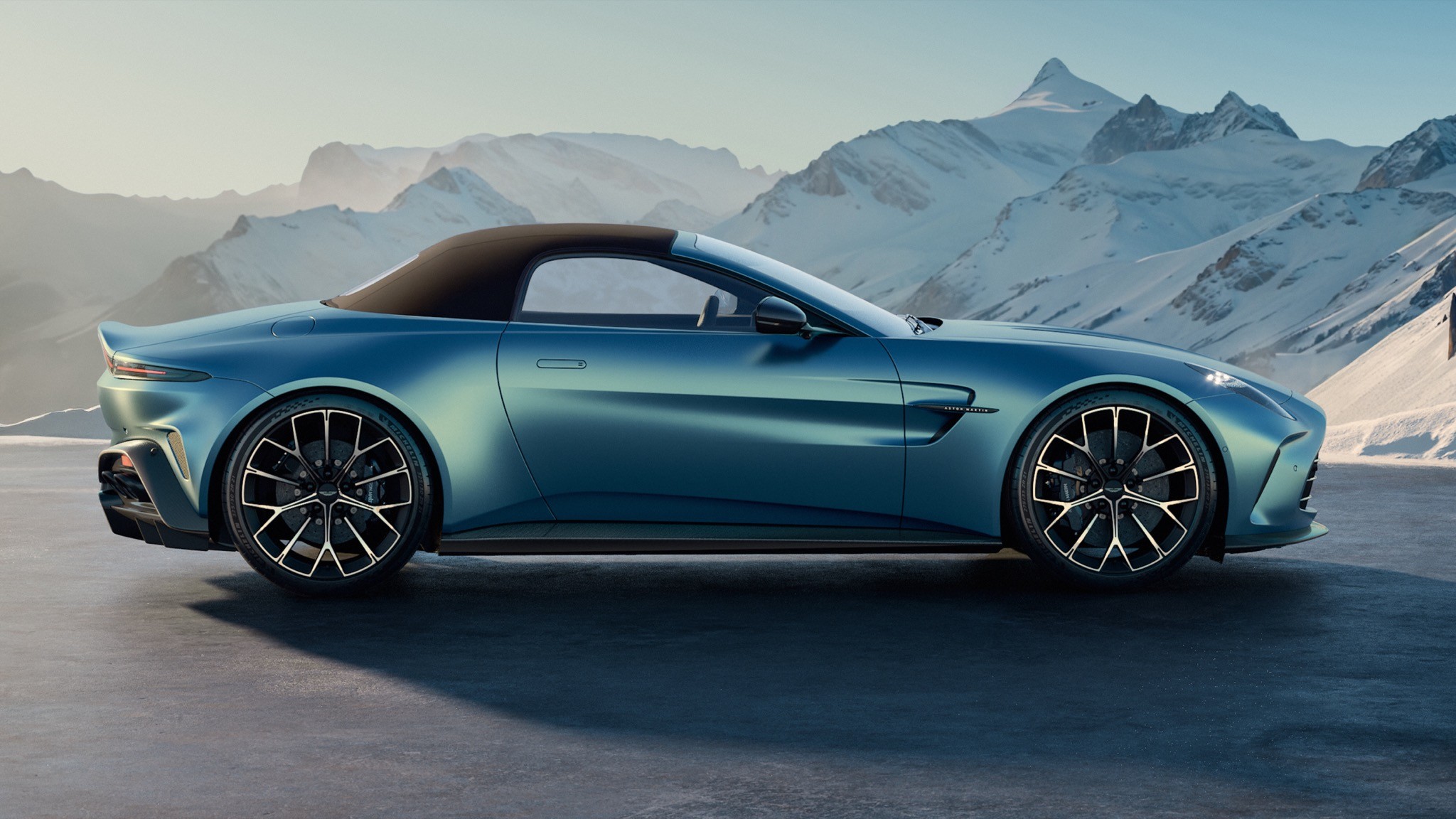2025 aston martin vantage roadster 9