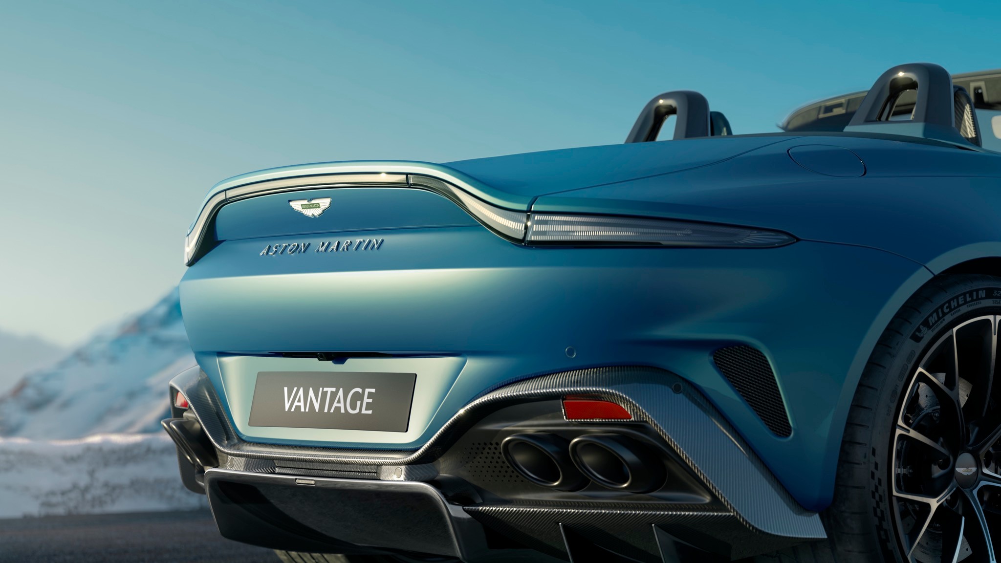 2025 aston martin vantage roadster 18