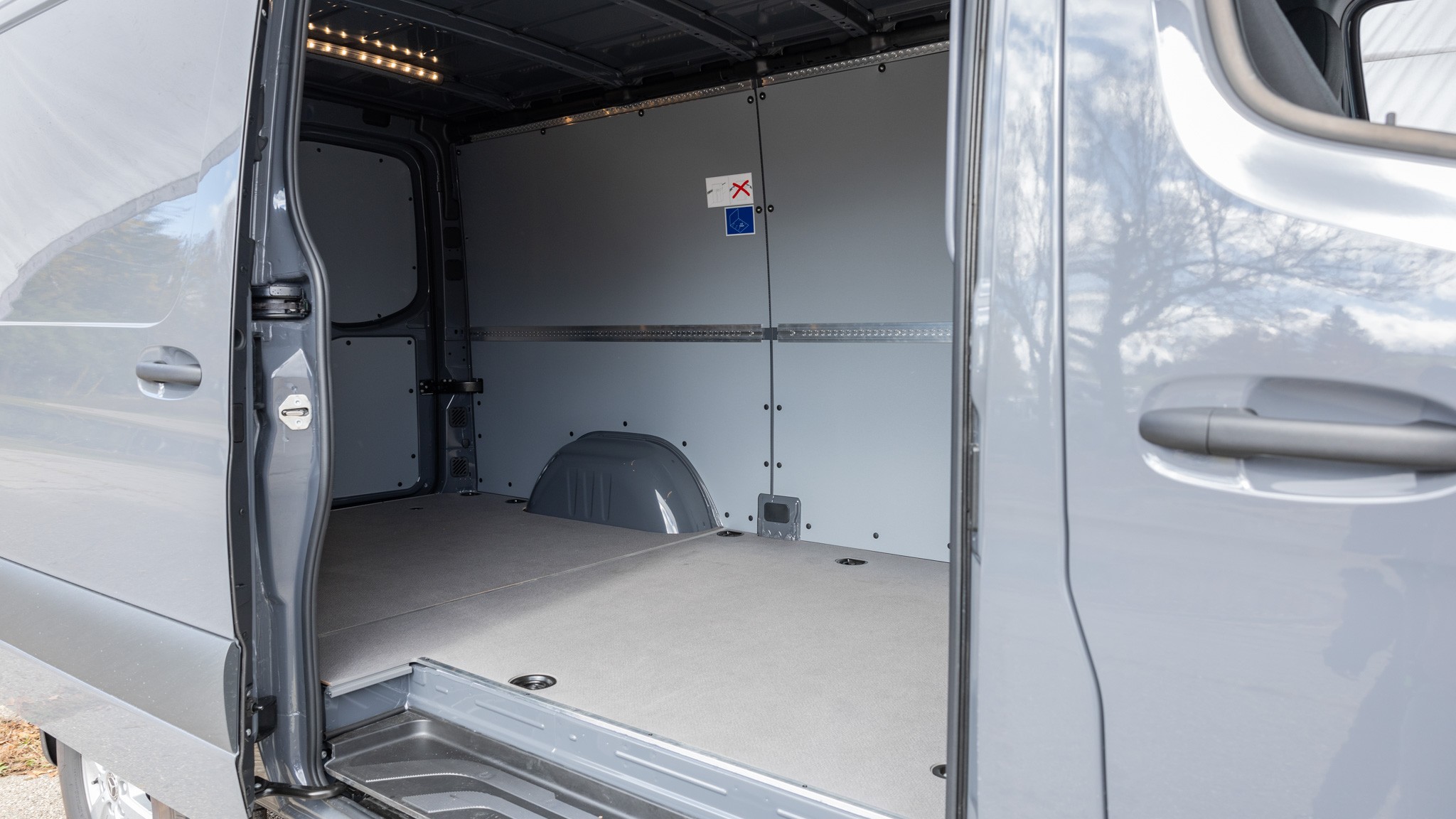 005 2025 Mercedes Benz Sprinter AWD Interior Cargo