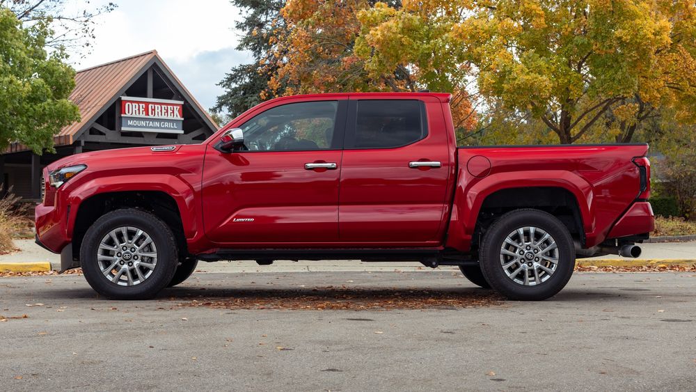 001 2024 Toyota Tacoma Limited Profile Static LEAD