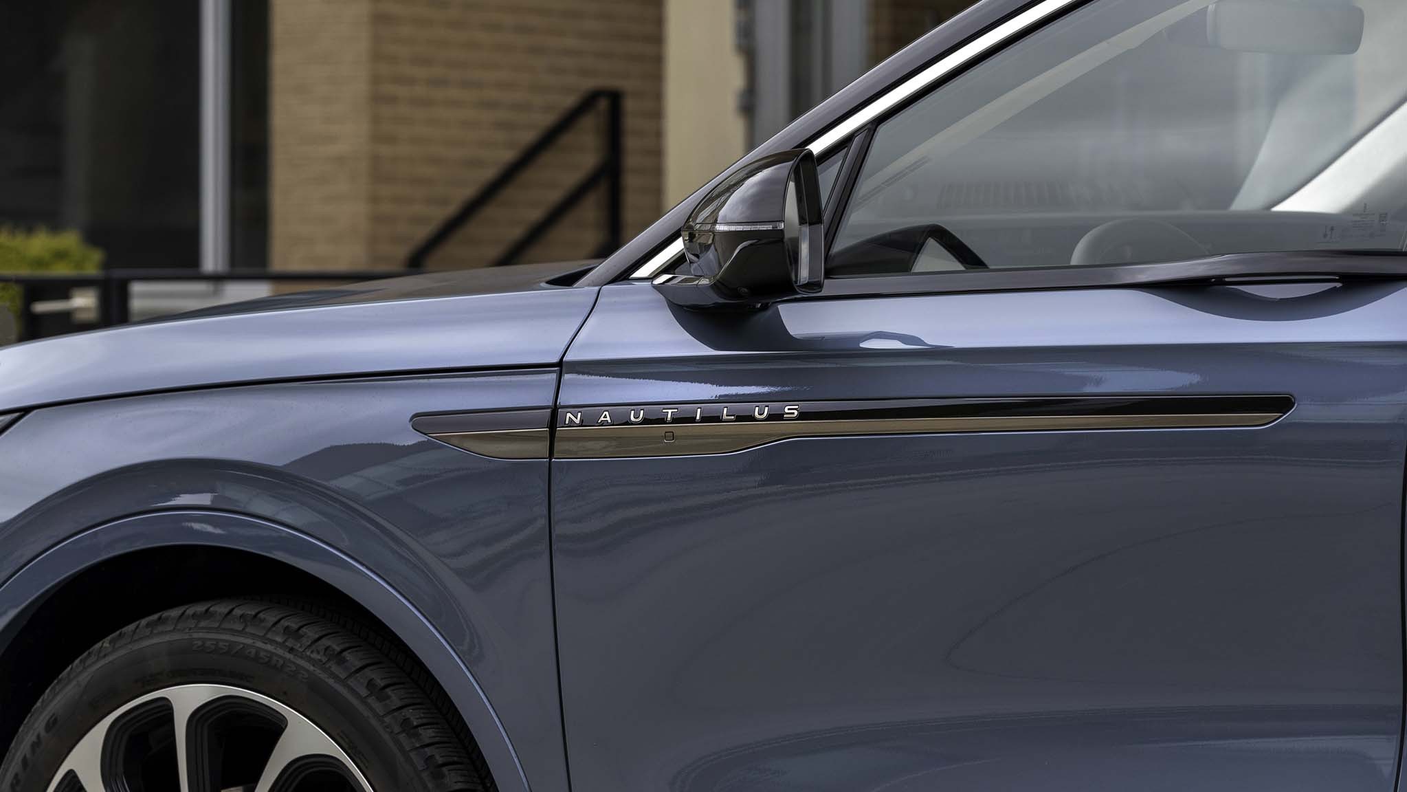 025 2025 Lincoln Nautilus Nautilus Black Label Hybrid AWD